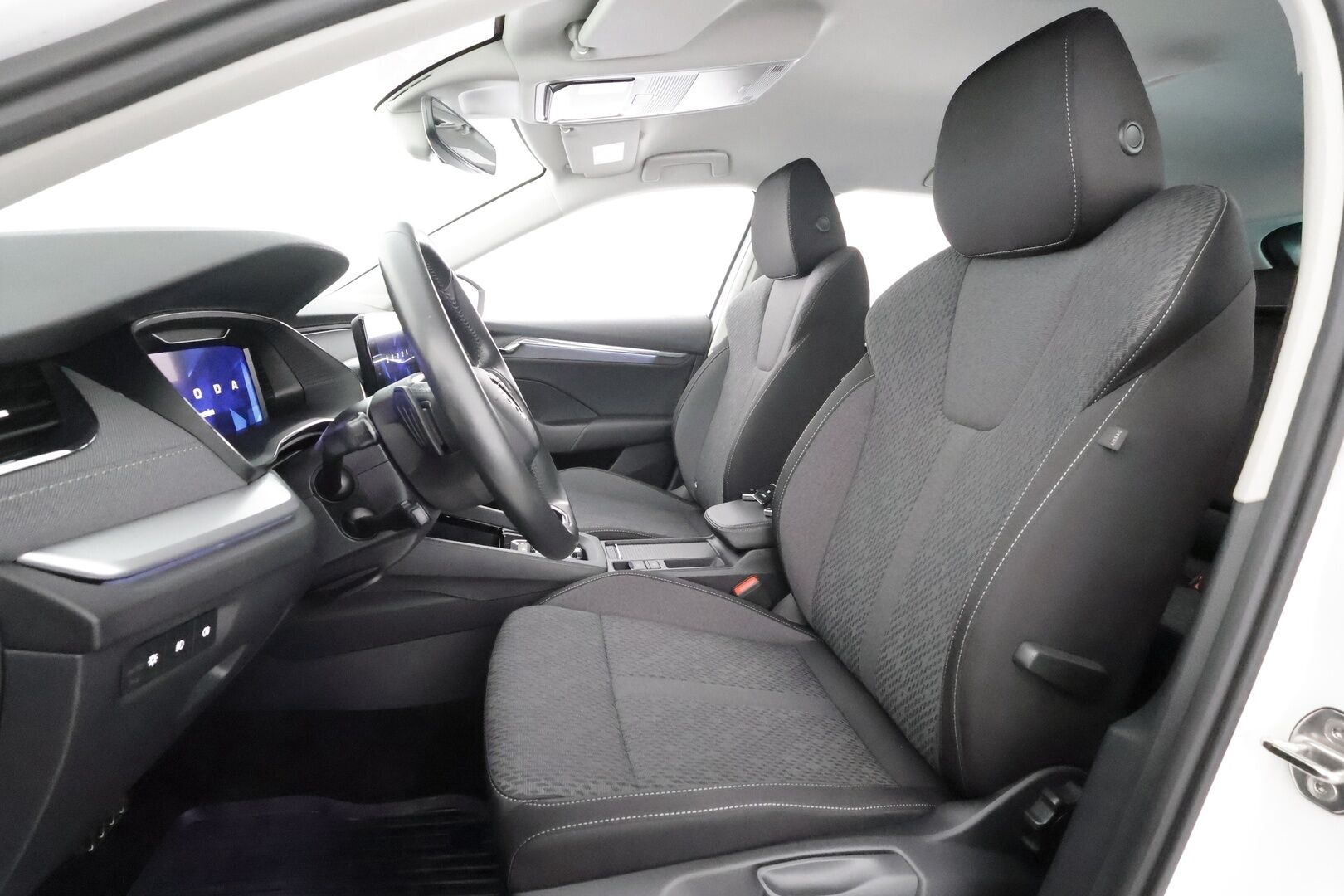 Skoda Octavia 2023 Combi 1.0 TSI Style eTEC DSG Autom. - ACC / Webasto / Matrix-LED / P.kamera / P.tutkat / Vetokoukku