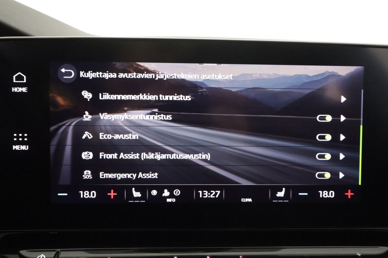 Skoda Octavia 2023 Combi 1.0 TSI Style eTEC DSG Autom. - ACC / Webasto / Matrix-LED / P.kamera / P.tutkat / Vetokoukku