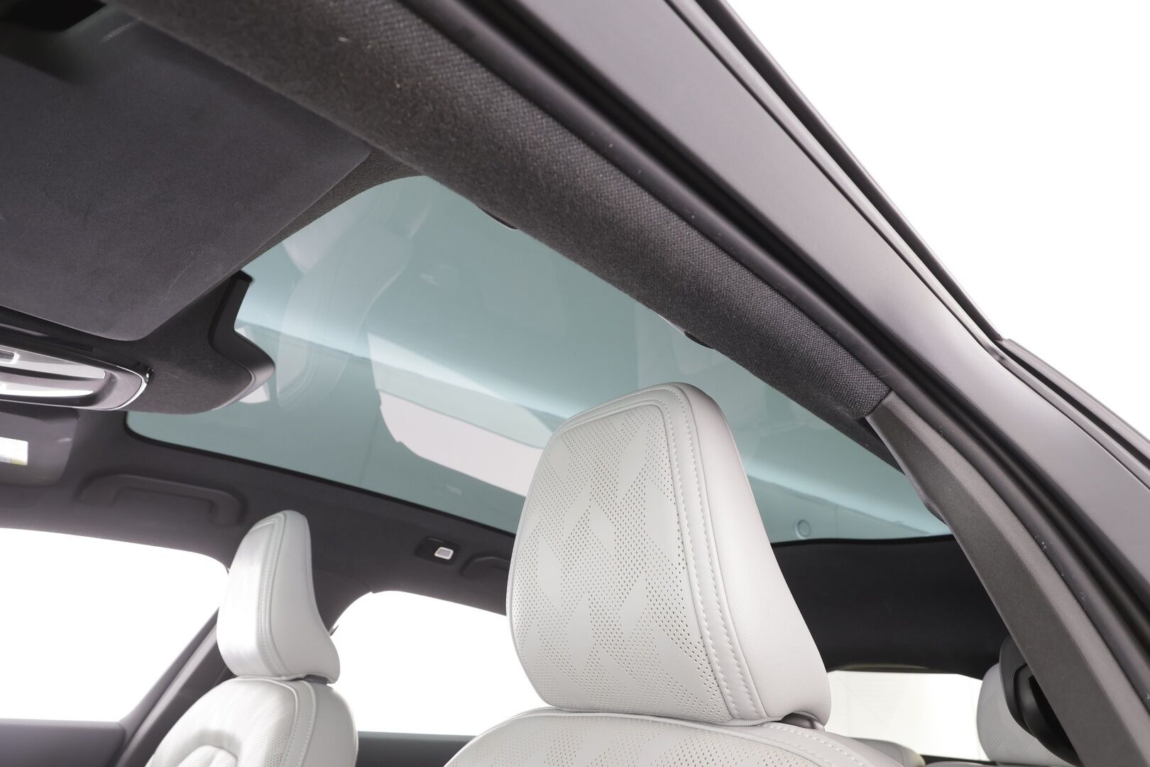 Polestar 2 2023 Long Range Dual Motor, 300kW, 78kWh - | ACC | ILP | Ilmastoidut Sporttinahat | 360° | Harman/Kardon | Lasikatto | Muistipenkki | Pilot assist | BLIS | 2x polestar alut | Merkkihuollot | 