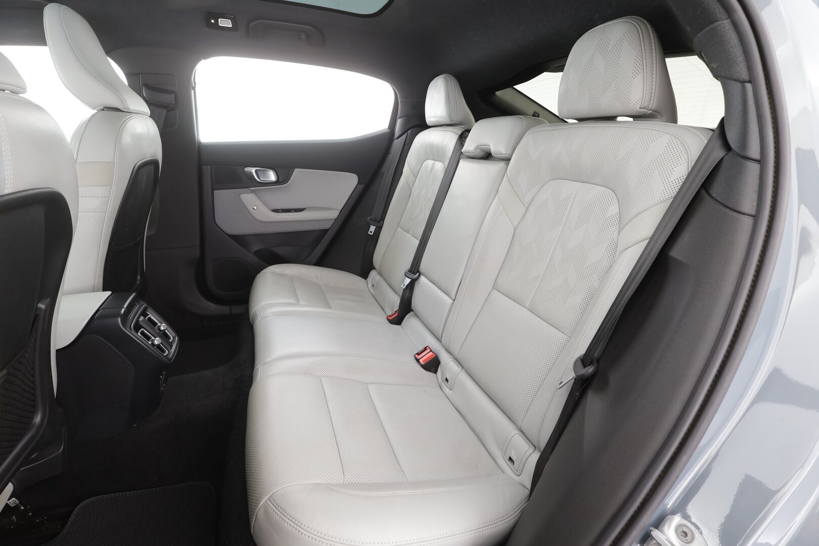 Polestar 2 2023 Long Range Dual Motor, 300kW, 78kWh - | ACC | ILP | Ilmastoidut Sporttinahat | 360° | Harman/Kardon | Lasikatto | Muistipenkki | Pilot assist | BLIS | 2x polestar alut | Merkkihuollot | 