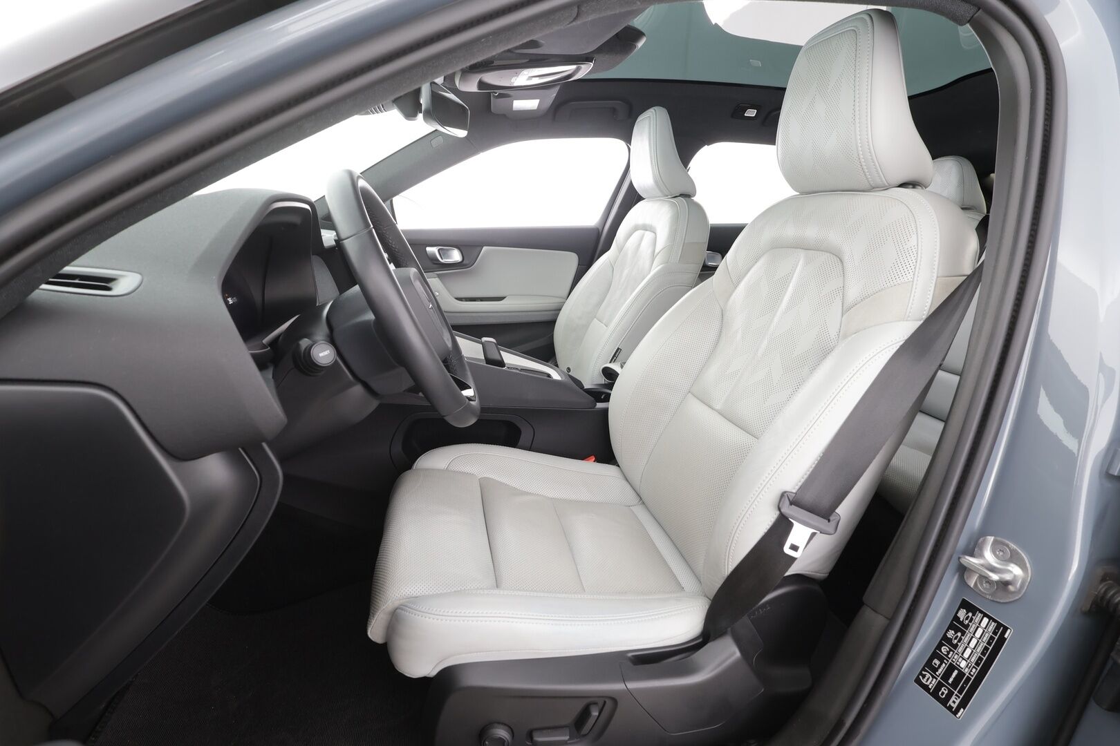 Polestar 2 2023 Long Range Dual Motor, 300kW, 78kWh - | ACC | ILP | Ilmastoidut Sporttinahat | 360° | Harman/Kardon | Lasikatto | Muistipenkki | Pilot assist | BLIS | 2x polestar alut | Merkkihuollot | 