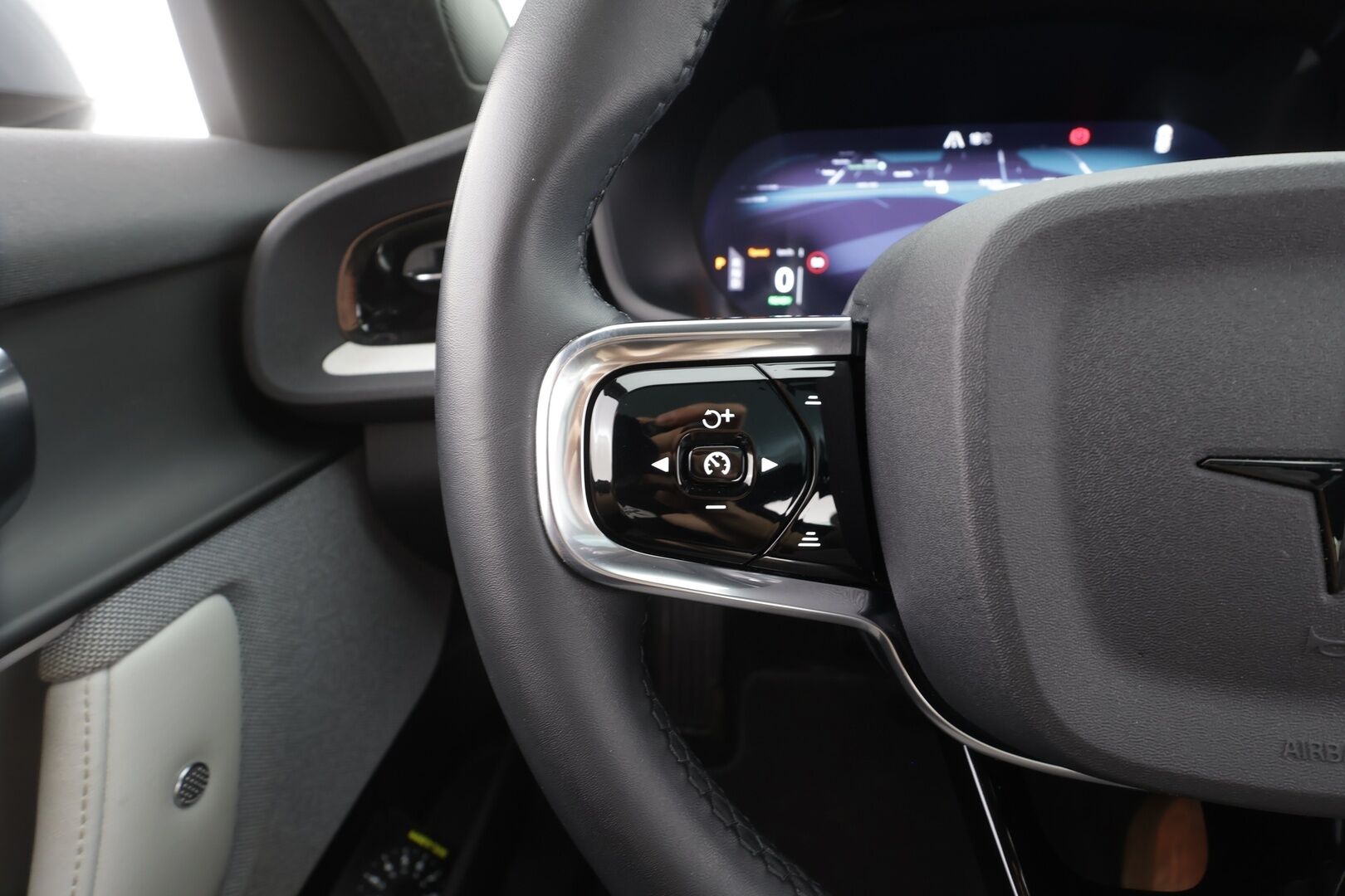 Polestar 2 2023 Long Range Dual Motor, 300kW, 78kWh - | ACC | ILP | Ilmastoidut Sporttinahat | 360° | Harman/Kardon | Lasikatto | Muistipenkki | Pilot assist | BLIS | 2x polestar alut | Merkkihuollot | 