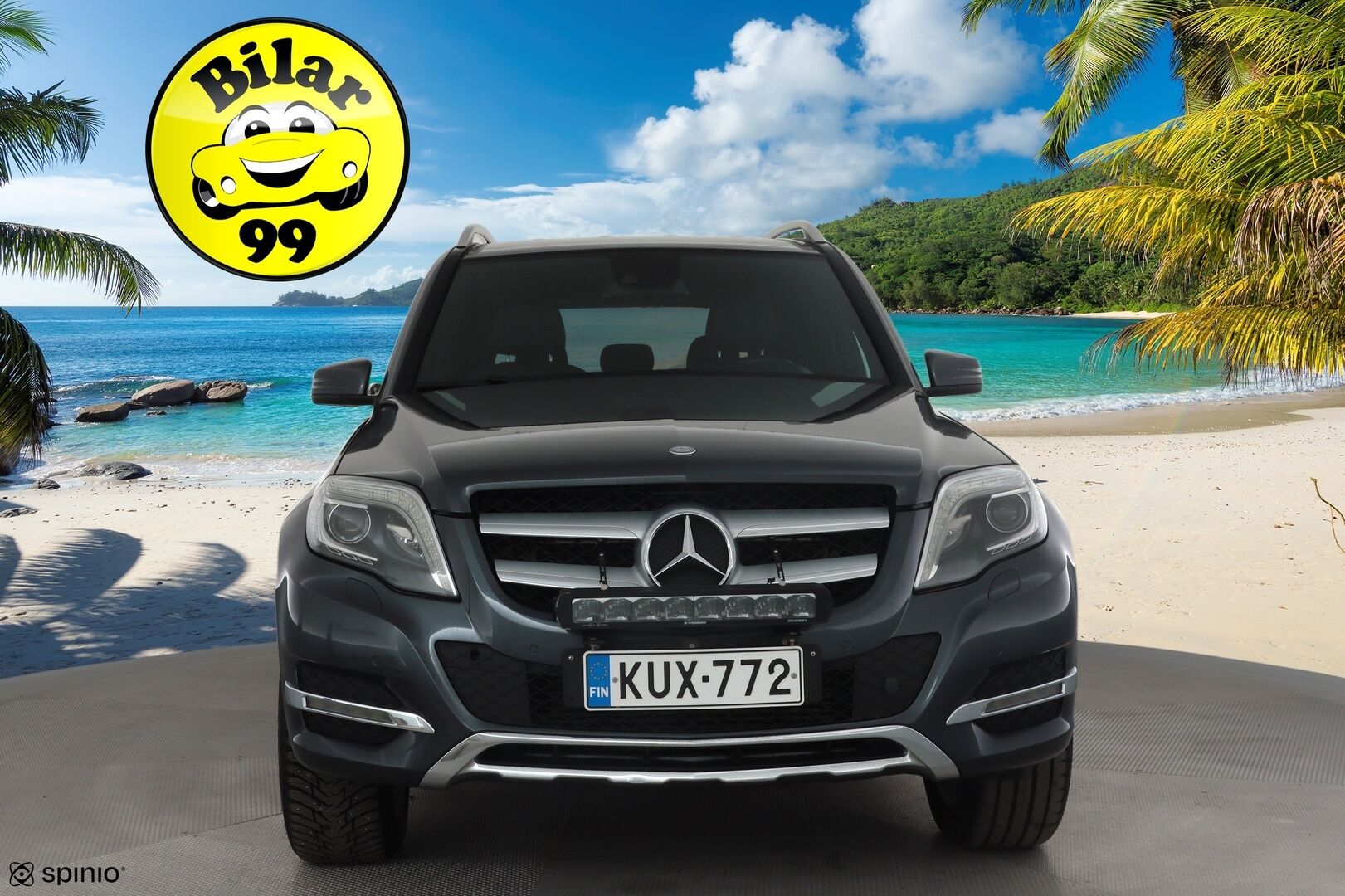 Mercedes-Benz GLK 2015 220 BlueTec 4Matic A * Vakkari / P.tutkat / ILS-Xenon / Navi / Puolinahat / Koukku / Lohkolämmitin * - Kahdet renkaat aluvanteilla