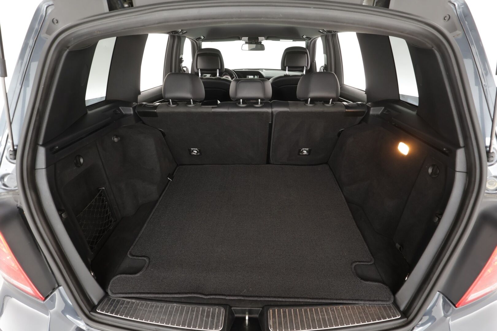 Mercedes-Benz GLK 2015 220 BlueTec 4Matic A * Vakkari / P.tutkat / ILS-Xenon / Navi / Puolinahat / Koukku / Lohkolämmitin * - Kahdet renkaat aluvanteilla