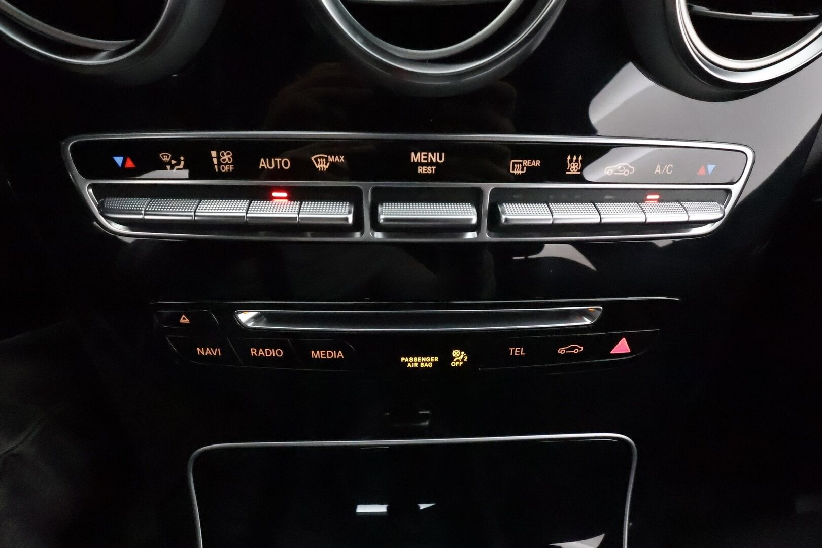 Mercedes-Benz GLC 2016 220 d 4Matic A Premium Business AMG **Distronic Pro / Burmester / Webasto / Ilma-alusta / Koukku / P.kamera / ILS-LED** - Kahdet Renkaat