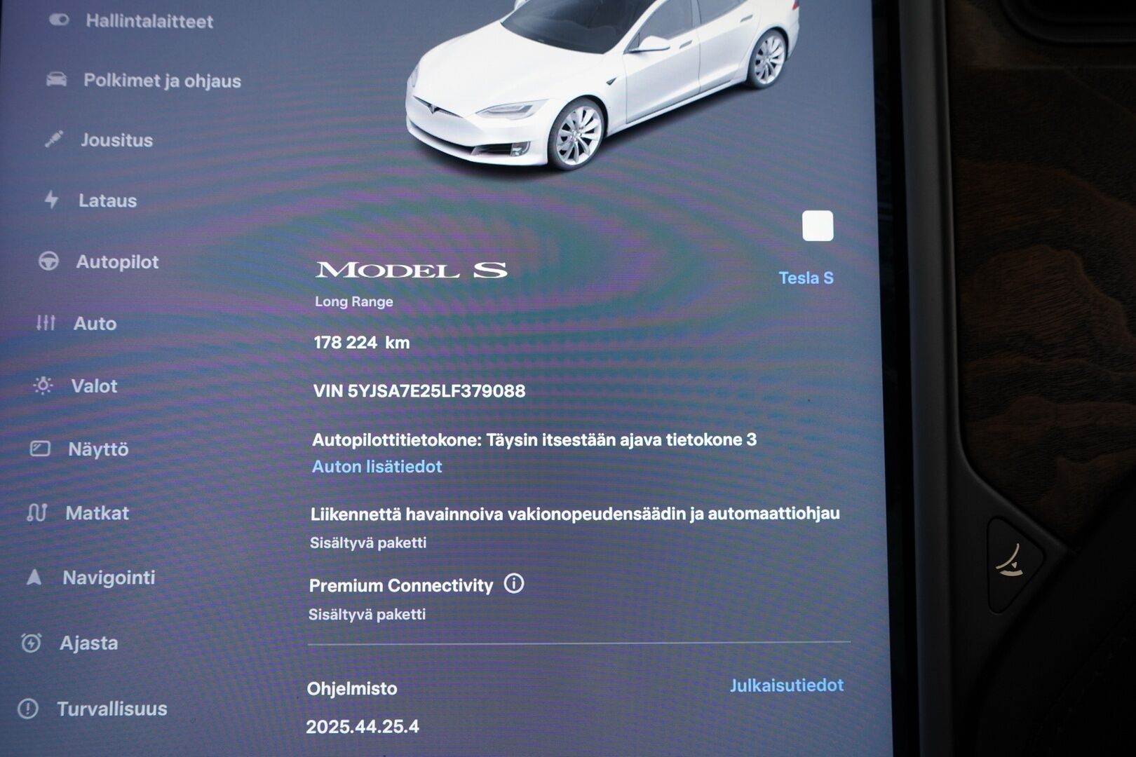 Tesla Model S 2020 Long Range AWD 100D Raven - Lasikatto | Ilma-alusta | ACC | Kamera | LED | Muistipenkki | Premium Audio | Navi | Kaistavahti | Keyless | Kahdet renkaat OEM alumiinivantein | Juuri katsastettu