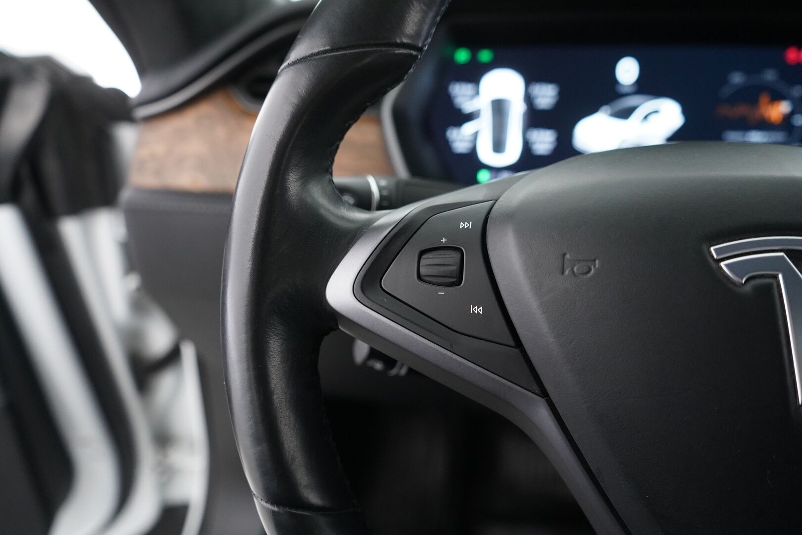 Tesla Model S 2020 Long Range AWD 100D Raven - Lasikatto | Ilma-alusta | ACC | Kamera | LED | Muistipenkki | Premium Audio | Navi | Kaistavahti | Keyless | Kahdet renkaat OEM alumiinivantein | Juuri katsastettu