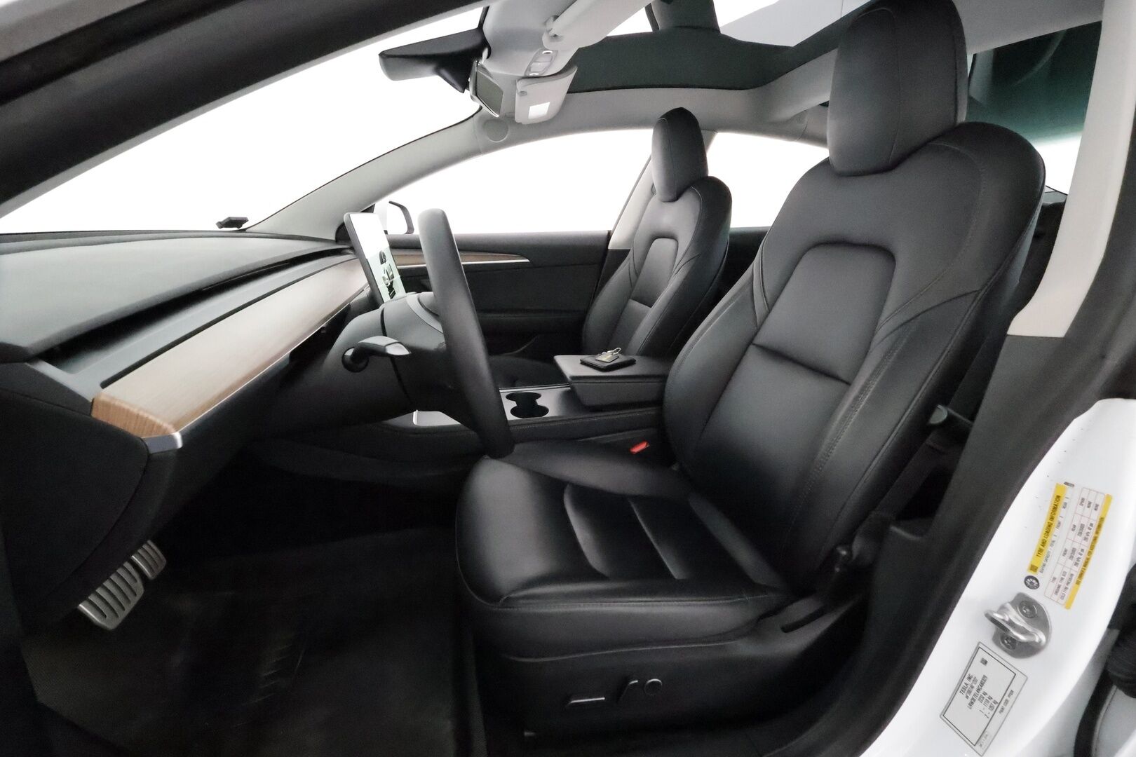 Tesla Model 3 2022 Performance **Lasikatto / ILP / ACC / Matrix-LED / P.Kamera / Muistipenkki / Premium Audio / Navi / Kaistavahti** - 3,99 % KORKOTARJOUS TÄHÄN AUTOON 21.9. ASTI! - Akku kuntotarkastettu / 2x Latauskaapelit / Kahdet Renkaat