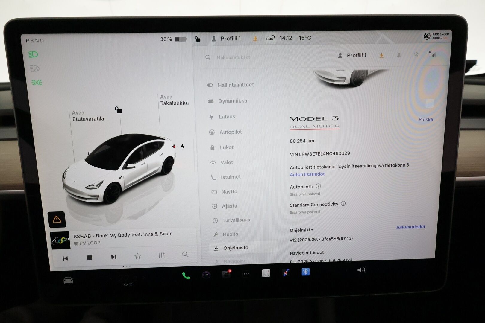 Tesla Model 3 2022 Performance **Lasikatto / ILP / ACC / Matrix-LED / P.Kamera / Muistipenkki / Premium Audio / Navi / Kaistavahti** - 3,99 % KORKOTARJOUS TÄHÄN AUTOON 21.9. ASTI! - Akku kuntotarkastettu / 2x Latauskaapelit / Kahdet Renkaat