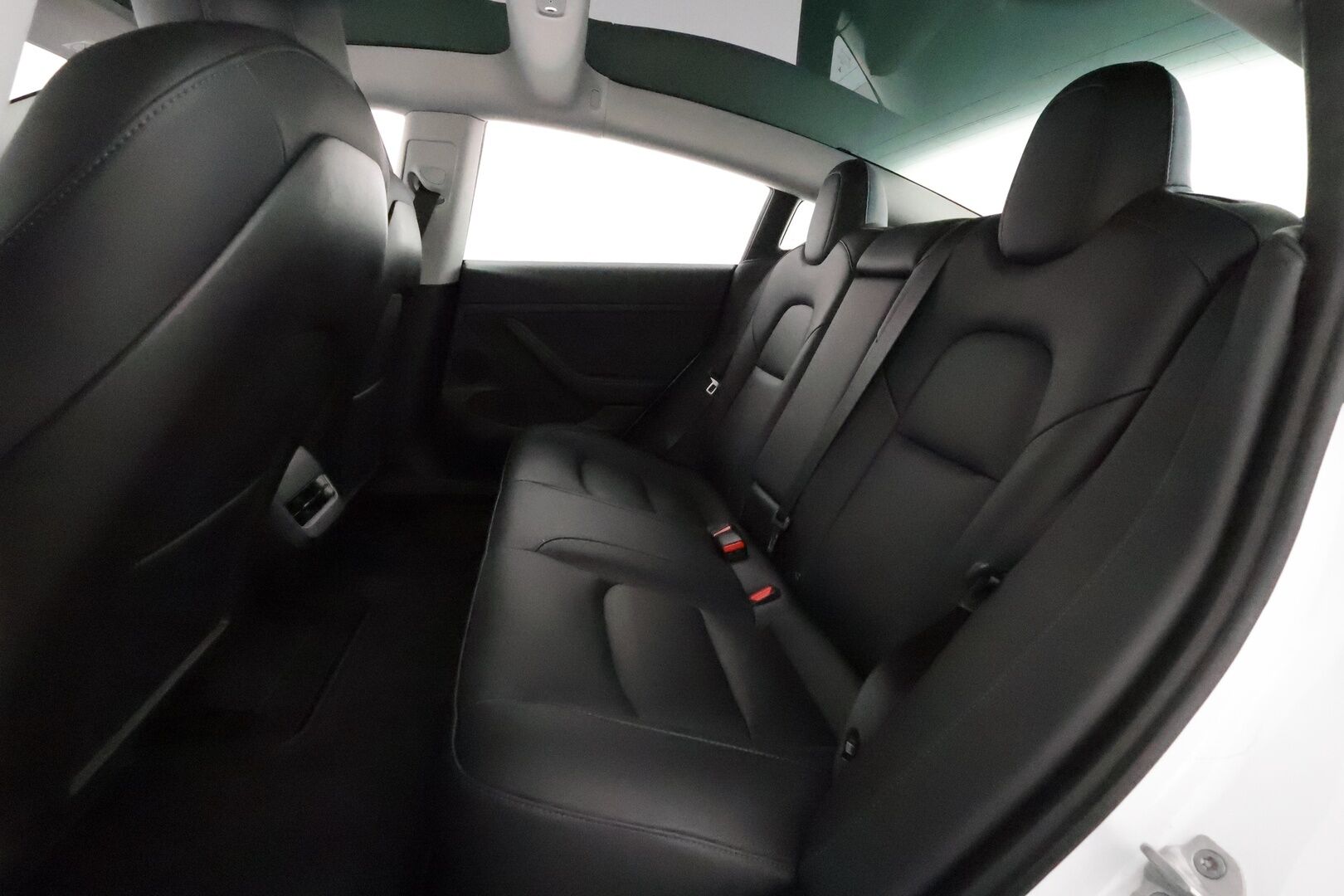 Tesla Model 3 2022 Performance **Lasikatto / ILP / ACC / Matrix-LED / P.Kamera / Muistipenkki / Premium Audio / Navi / Kaistavahti** - 3,99 % KORKOTARJOUS TÄHÄN AUTOON 21.9. ASTI! - Akku kuntotarkastettu / 2x Latauskaapelit / Kahdet Renkaat