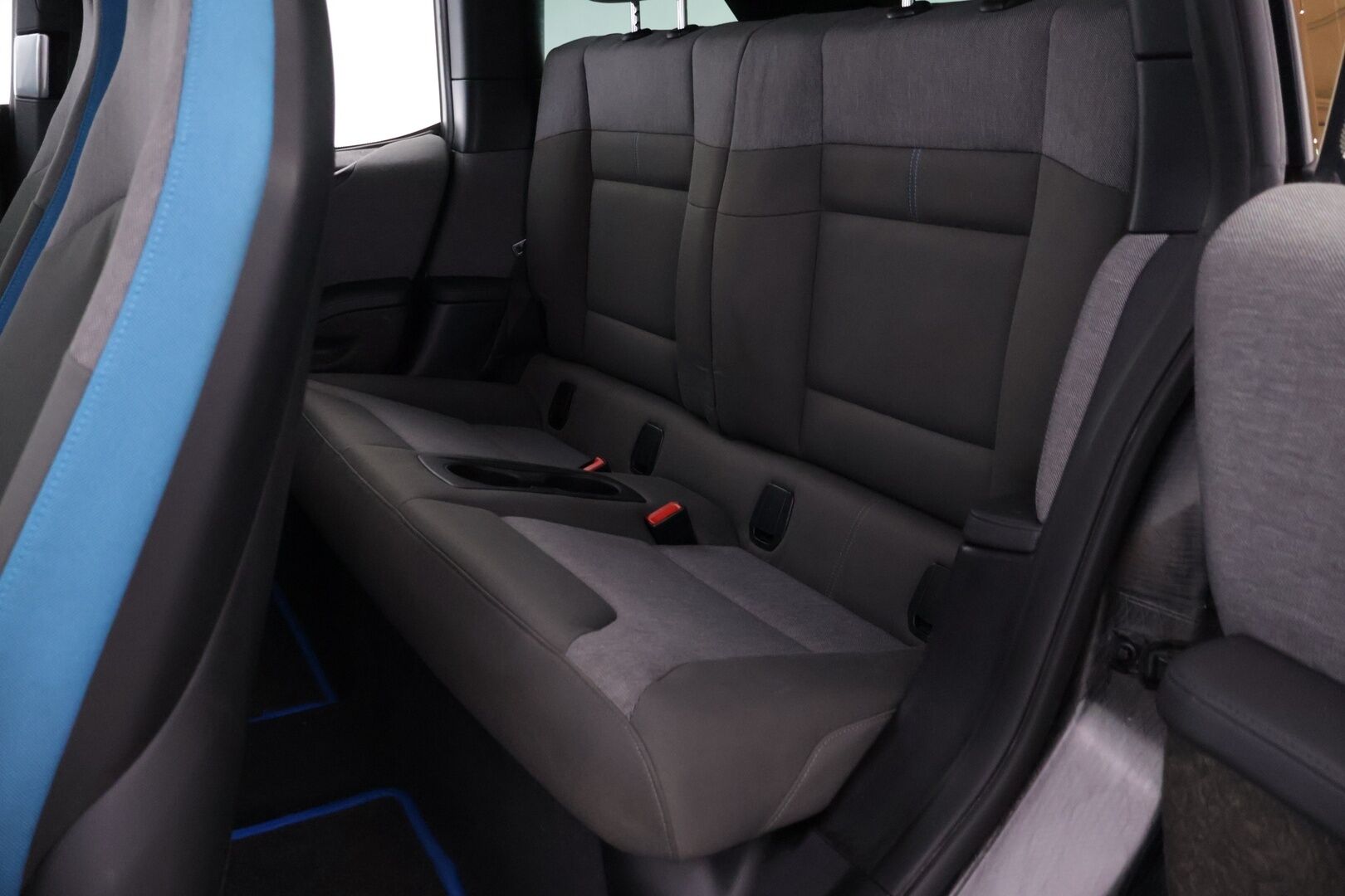 BMW i3 2016 22kWh 60 Ah REX - | Navi | Bluetooth | Vakkari | P.Kamera | Tutkat | 2x Hyvillä Renkailla |
