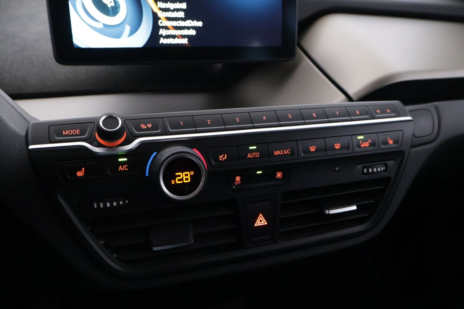 BMW i3 2016 22kWh 60 Ah REX - | Navi | Bluetooth | Vakkari | P.Kamera | Tutkat | 2x Hyvillä Renkailla |