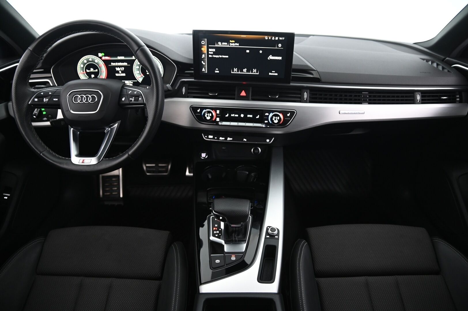 Audi A4 2023 Sedan Business Advanced 40 TFSI 150kW MHEV quattro S-Line *Suomi-Auto / Digimittaristo / Webasto / Kessy / Koukku (alle taittuva) / P-Kamera* - 3,99 % KORKOTARJOUS TÄHÄN AUTOON - *2.Om. / Matrix Led / S-Line ulkonäköpaketti / S-Line sisätilapaketti / Vakkari / P-Tutkat / Urheiluistuimet*