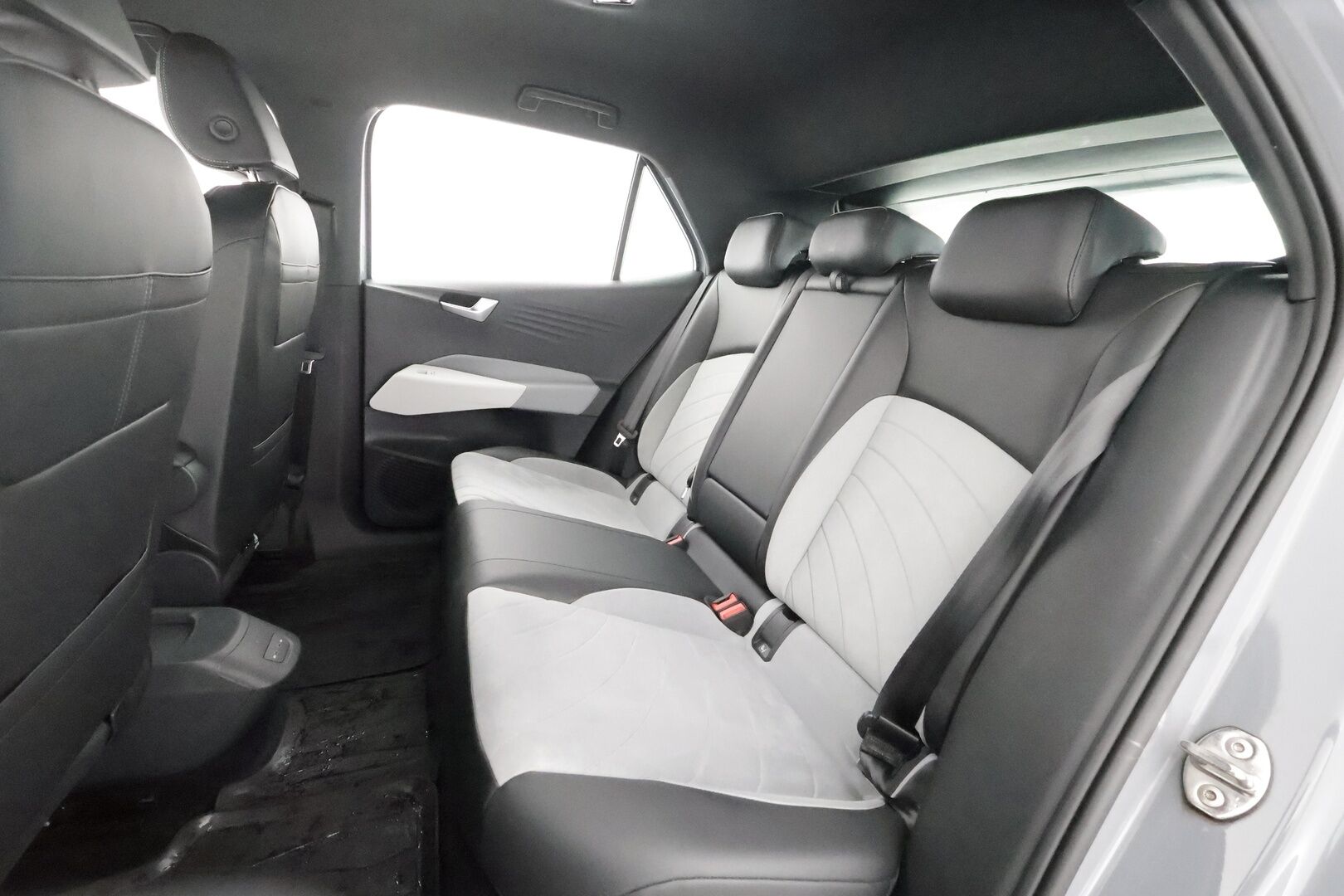 Volkswagen ID.3 2023 Pro Performance FastLane 150 kW, akku 58 kWh - | ACC | ILP | P.kamera | Nahka-alcantara | Lane Assist | Keyless | Ambient Light | Apple & Android | 1-om suomiauto | 2x renkaat aluin | ALV | 