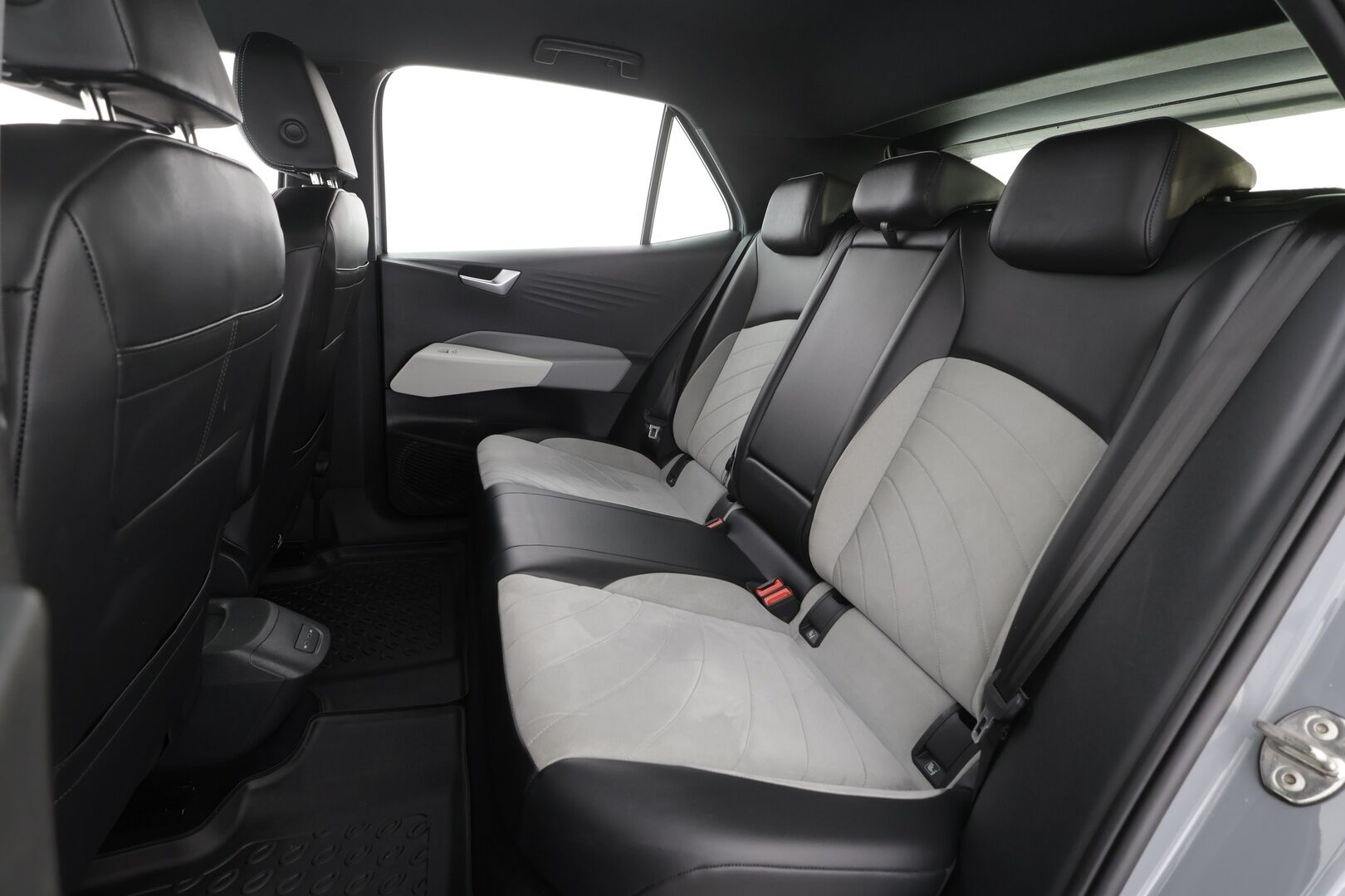 Volkswagen ID.3 2023 Pro Performance Fastlane 150kw 58 Kwh * ACC / ILP / P.kamera / LED / Navi / Puolinahat / KeylessGo * - 1.Om Suomi-auto / Akku kuntotarkastettu / Kahdet renkaat aluvanteilla / Merkkihuollettu