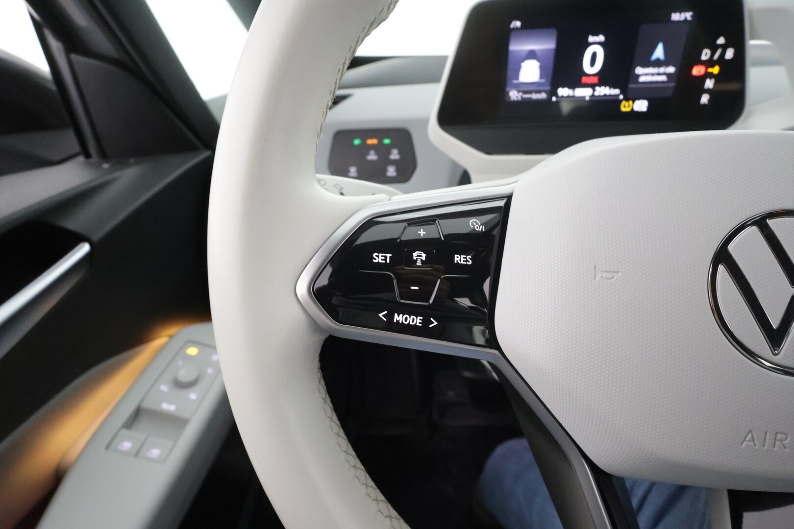 Volkswagen ID.3 2023 Pro Performance Fastlane 150kw 58 Kwh * ACC / ILP / P.kamera / LED / Navi / Puolinahat / KeylessGo * - 1.Om Suomi-auto / Akku kuntotarkastettu / Kahdet renkaat aluvanteilla / Merkkihuollettu