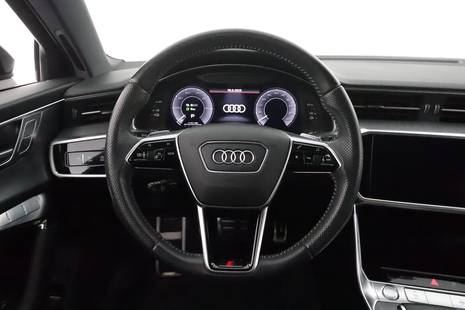 Audi A6 2020 Business Sport 55 TFSI e quattro S-Line **360.kamera / Muistipenkki / Adapt.vakkari / Matrix / KeylessGo / Koukku** - 3,99 % KORKOTARJOUS TÄHÄN AUTOON - Juuri huollettu! / Uusi tuulilasi / 2x renkaat ja vanteet!