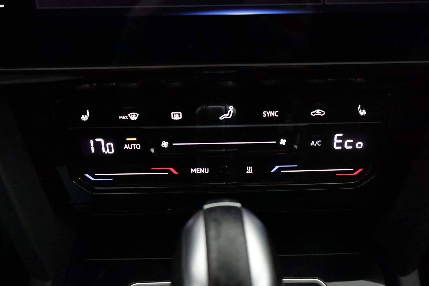 Volkswagen Arteon 2023 Shooting Brake R-Line Business eHybrid 160 kW DSG-aut.** Webasto / 360 kamera / Facelift / HUD / Keyless / Apple&Android - 1.omisteinen Suomi-auto / Navi / Sporttipenkit 