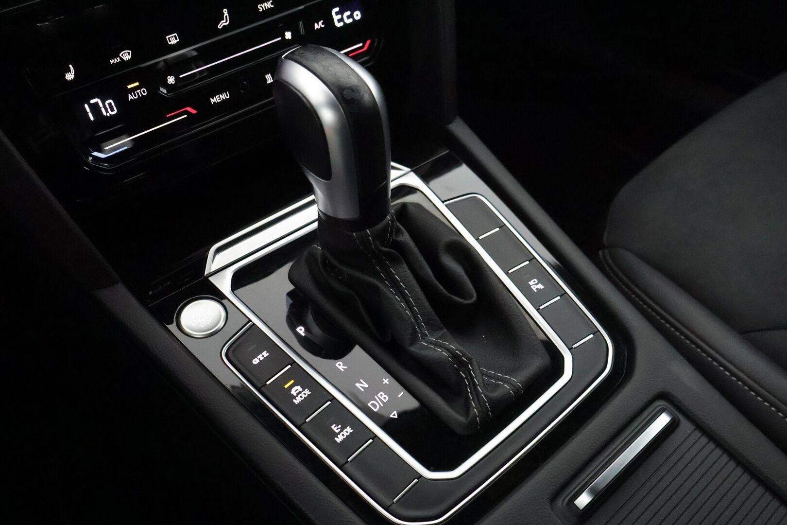Volkswagen Arteon 2023 Shooting Brake R-Line Business eHybrid 160 kW DSG-aut.** Webasto / 360 kamera / Facelift / HUD / Keyless / Apple&Android - 1.omisteinen Suomi-auto / Navi / Sporttipenkit 
