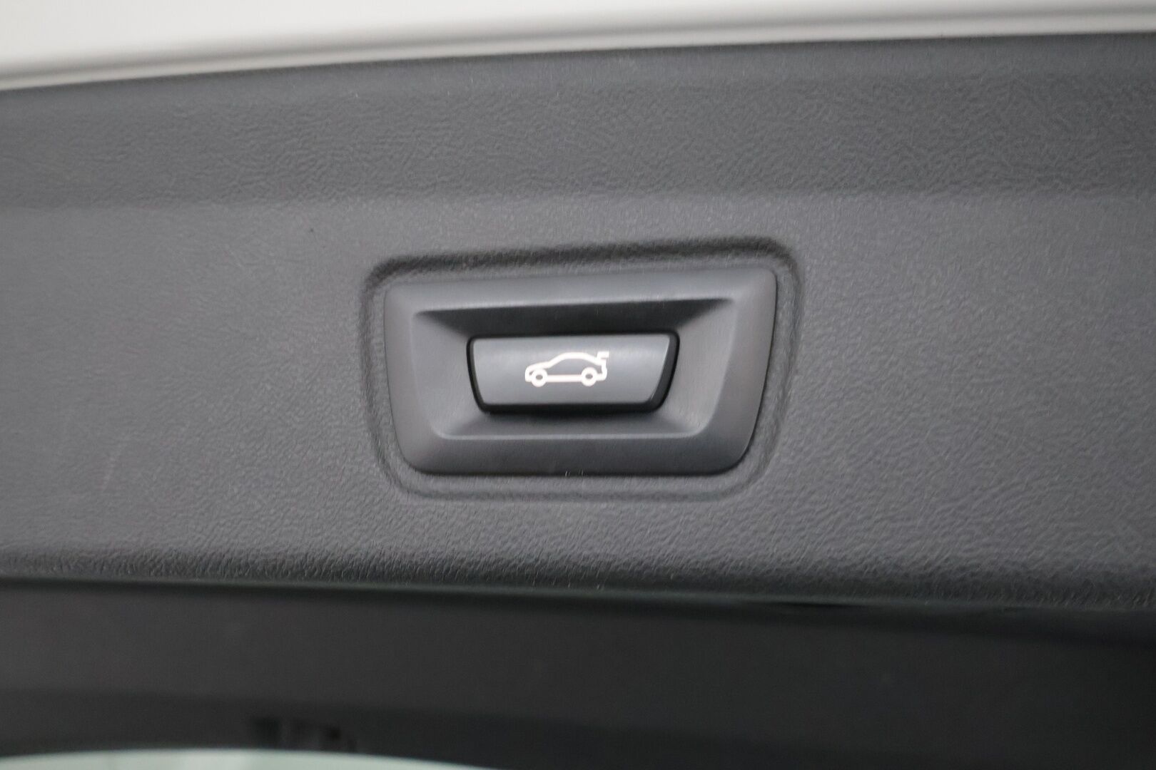 BMW I4 M50 2023 Charged - | ACC | Lisälämmitin | Koukku |  Laser Light | H/K | Sporttipenkki | P.kamera | Puolinahat | Apple&Android | 1.Om Suomi-auto | Kahdet Renkaat | Merkkihuollettu |