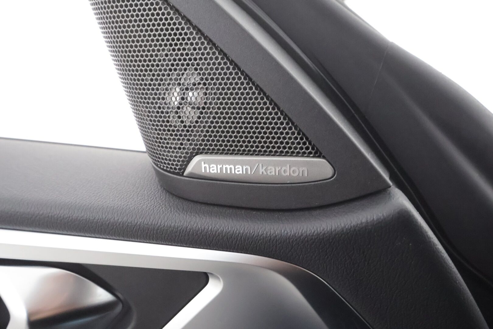 BMW I4 M50 2023 Charged - | ACC | Lisälämmitin | Koukku |  Laser Light | H/K | Sporttipenkki | P.kamera | Puolinahat | Apple&Android | 1.Om Suomi-auto | Kahdet Renkaat | Merkkihuollettu |