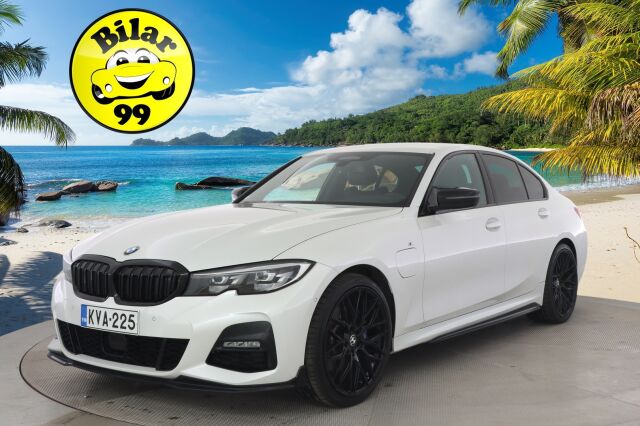 BMW 330 2021