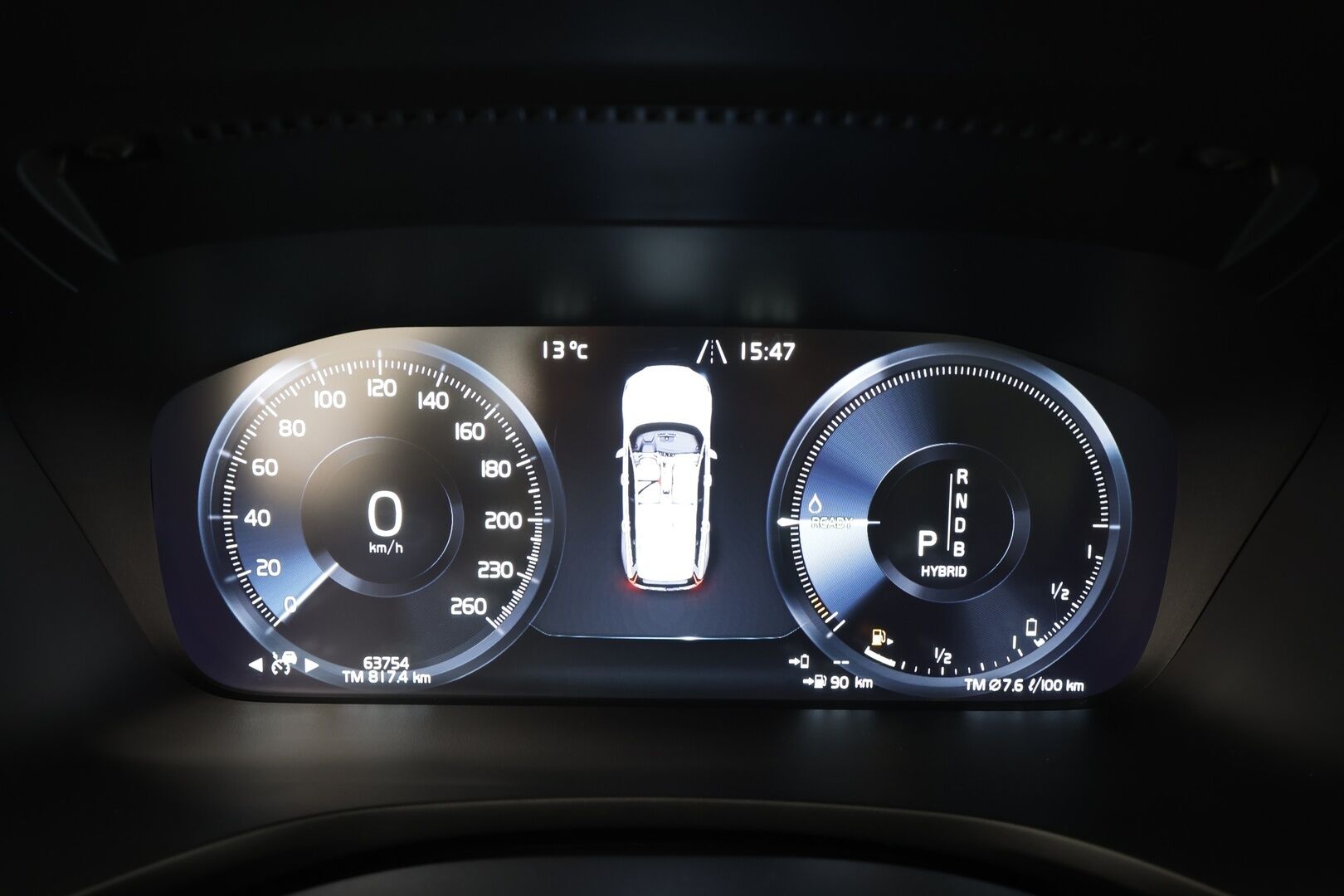 Volvo V60 2019 T8 AWD Inscription aut * Panorama / ACC / LED / P.tutkat / Webasto / Koukku /  Navi / Sportnahat / Keyless * - 2x Latauskaapelit / Kahdet renkaat / Merkkihuollettu - HULLUT JOULUT KORKOTARJOUS 2,49% 