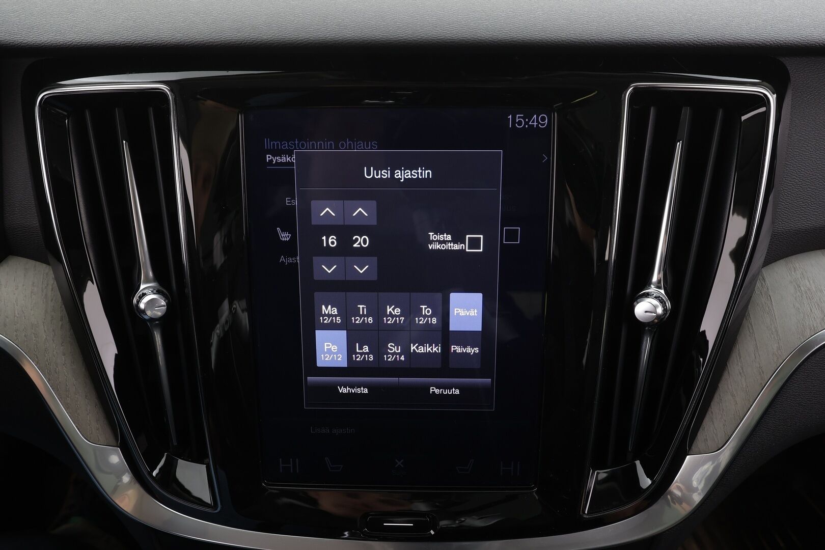 Volvo V60 2019 T8 AWD Inscription aut * Panorama / ACC / LED / P.tutkat / Webasto / Koukku /  Navi / Sportnahat / Keyless * - 2x Latauskaapelit / Kahdet renkaat / Merkkihuollettu - HULLUT JOULUT KORKOTARJOUS 2,49% 