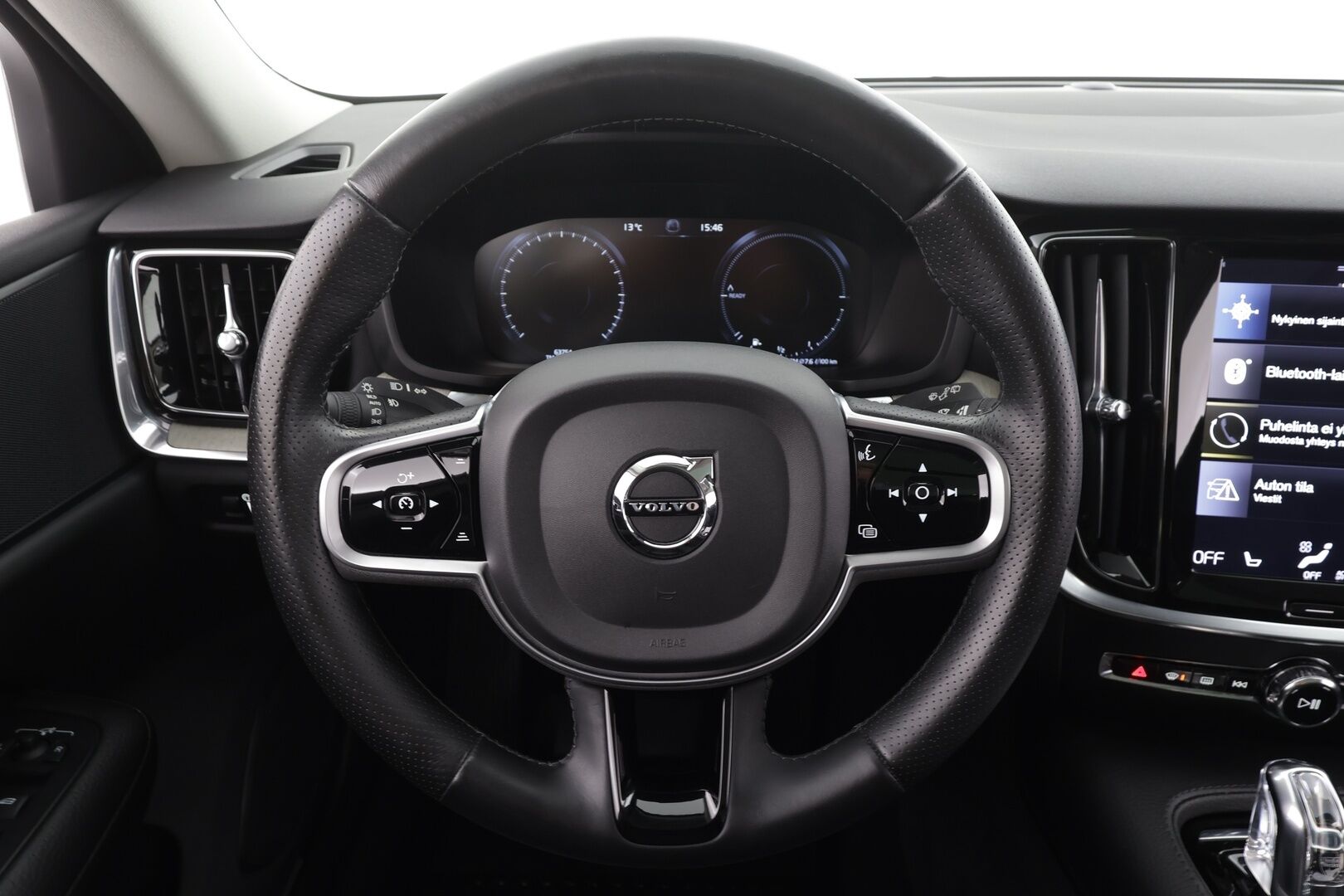 Volvo V60 2019 T8 AWD Inscription aut * Panorama / ACC / LED / P.tutkat / Webasto / Koukku /  Navi / Sportnahat / Keyless * - 2x Latauskaapelit / Kahdet renkaat / Merkkihuollettu - HULLUT JOULUT KORKOTARJOUS 2,49% 
