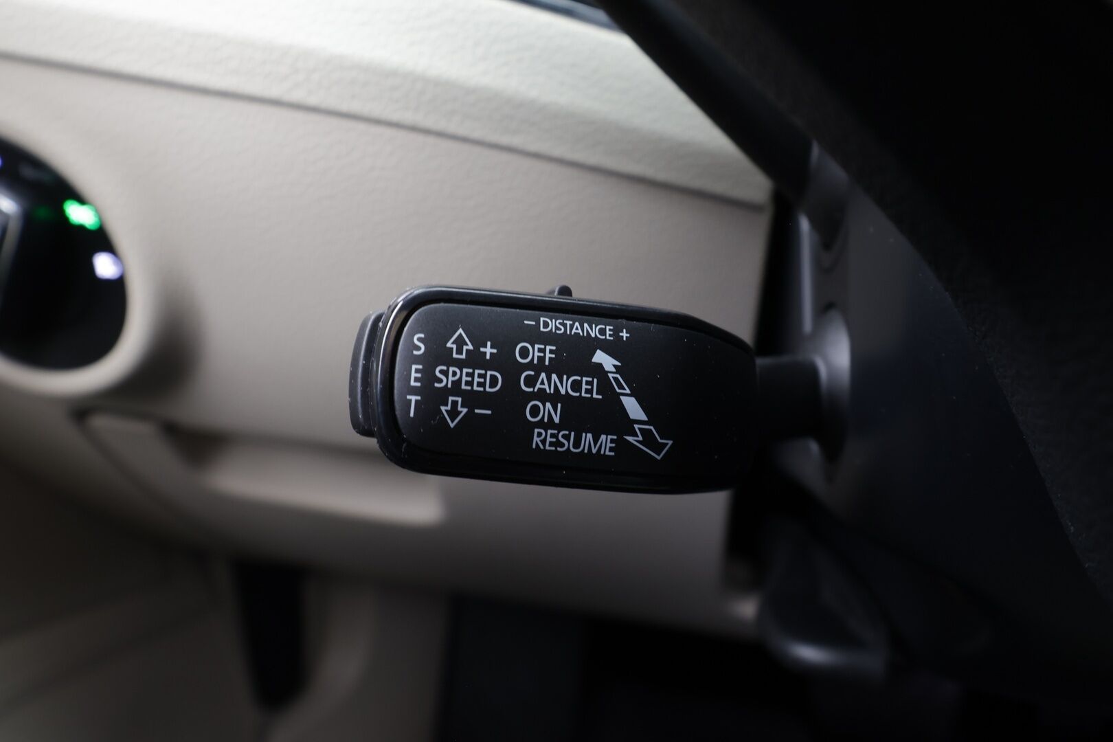 Skoda Superb 2023 Combi 1.4 TSI PHEV Style iV DSG * Webasto / ACC / LED / P.Kamera / Muistipenkki / Hierovat Sportpenkit Muistilla * - 1-om Suomi-auto / Akku kuntotarkastettu / 2x Latauskaapelit / Kahdet renkaat / Merkkihuollettu! - Osta nyt, maksa vasta ensi vuonna