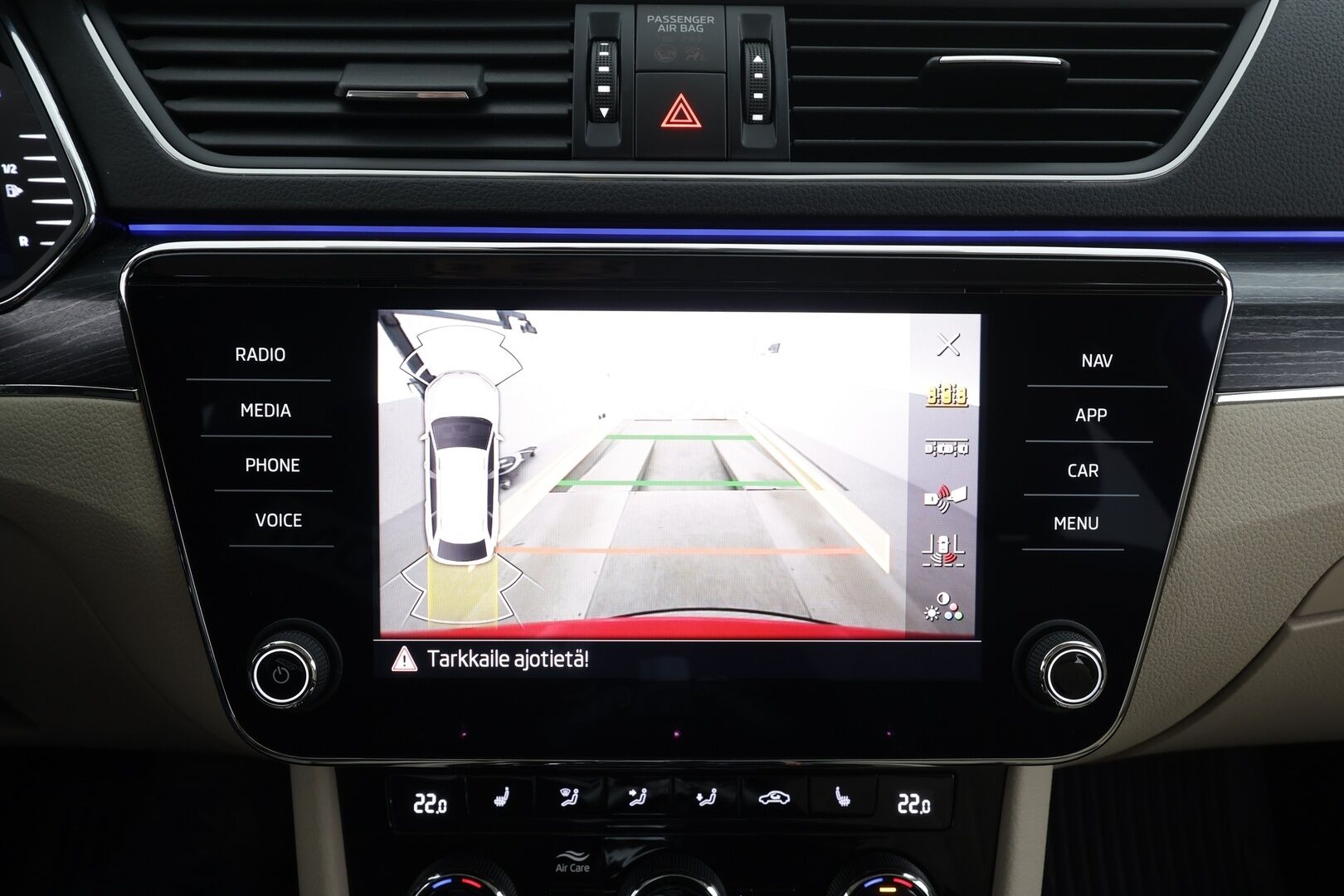 Skoda Superb 2023 Combi 1.4 TSI PHEV Style iV DSG * Webasto / ACC / LED / P.Kamera / Muistipenkki / Hierovat Sportpenkit Muistilla * - 1-om Suomi-auto / Akku kuntotarkastettu / 2x Latauskaapelit / Kahdet renkaat / Merkkihuollettu! - Osta nyt, maksa vasta ensi vuonna