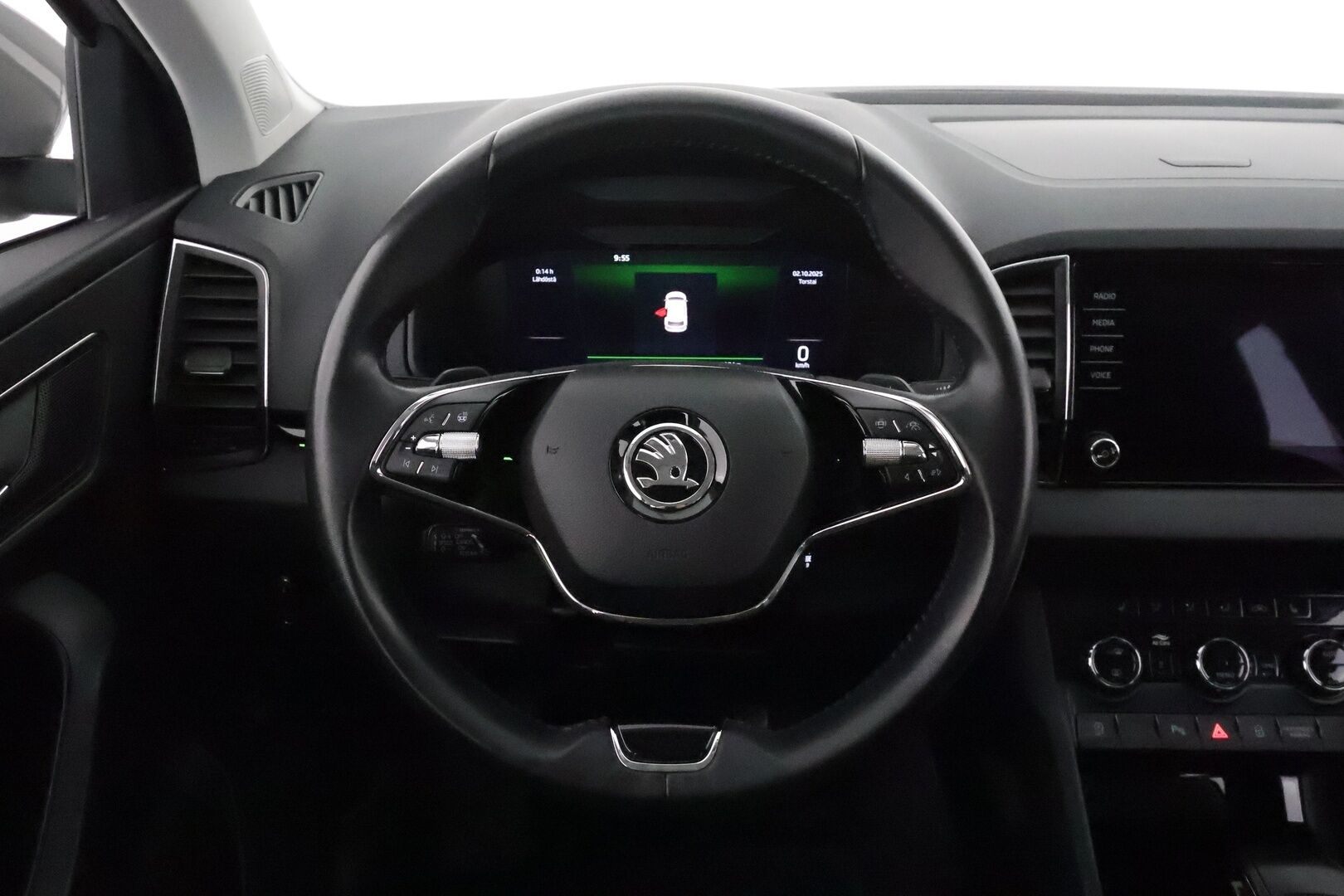 Skoda Karoq 2023 2.0 TDI 115 Style DSG *Webasto / Koukku / ACC / Matrix-LED / P.kamera / Navi / Kaistavahti / Keyless* - 1-om Suomi-auto / Kahdet Renkaat