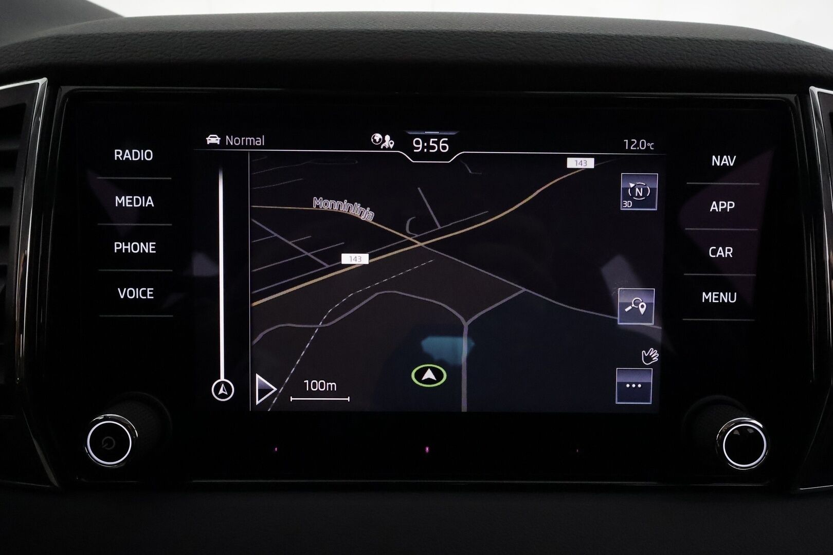 Skoda Karoq 2023 2.0 TDI 115 Style DSG *Webasto / Koukku / ACC / Matrix-LED / P.kamera / Navi / Kaistavahti / Keyless* - 1-om Suomi-auto / Kahdet Renkaat