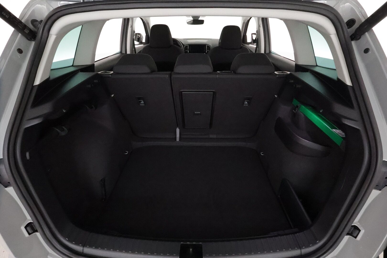 Skoda Karoq 2023 2.0 TDI 115 Style DSG *Webasto / Koukku / ACC / Matrix-LED / P.kamera / Navi / Kaistavahti / Keyless* - 1-om Suomi-auto / Kahdet Renkaat