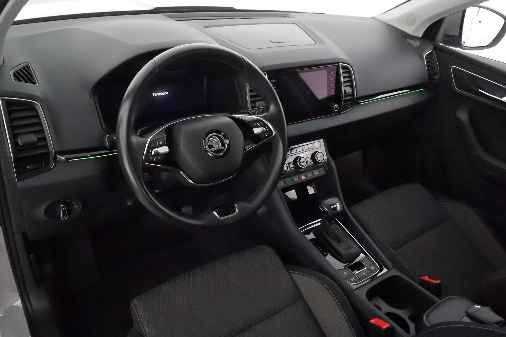 Skoda Karoq 2023 2.0 TDI 115 Style DSG *Webasto / Koukku / ACC / Matrix-LED / P.kamera / Navi / Kaistavahti / Keyless* - 1-om Suomi-auto / Kahdet Renkaat