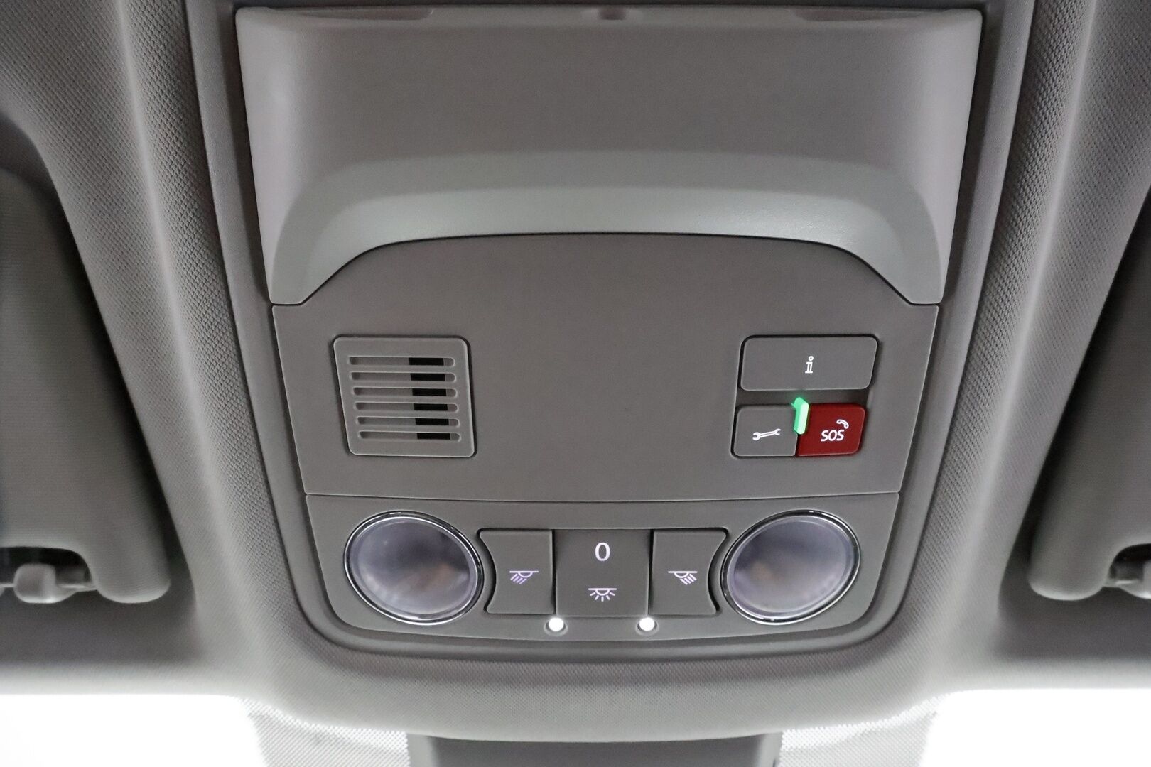 Skoda Karoq 2023 2.0 TDI 115 Style DSG *Webasto / Koukku / ACC / Matrix-LED / P.kamera / Navi / Kaistavahti / Keyless* - 1-om Suomi-auto / Kahdet Renkaat