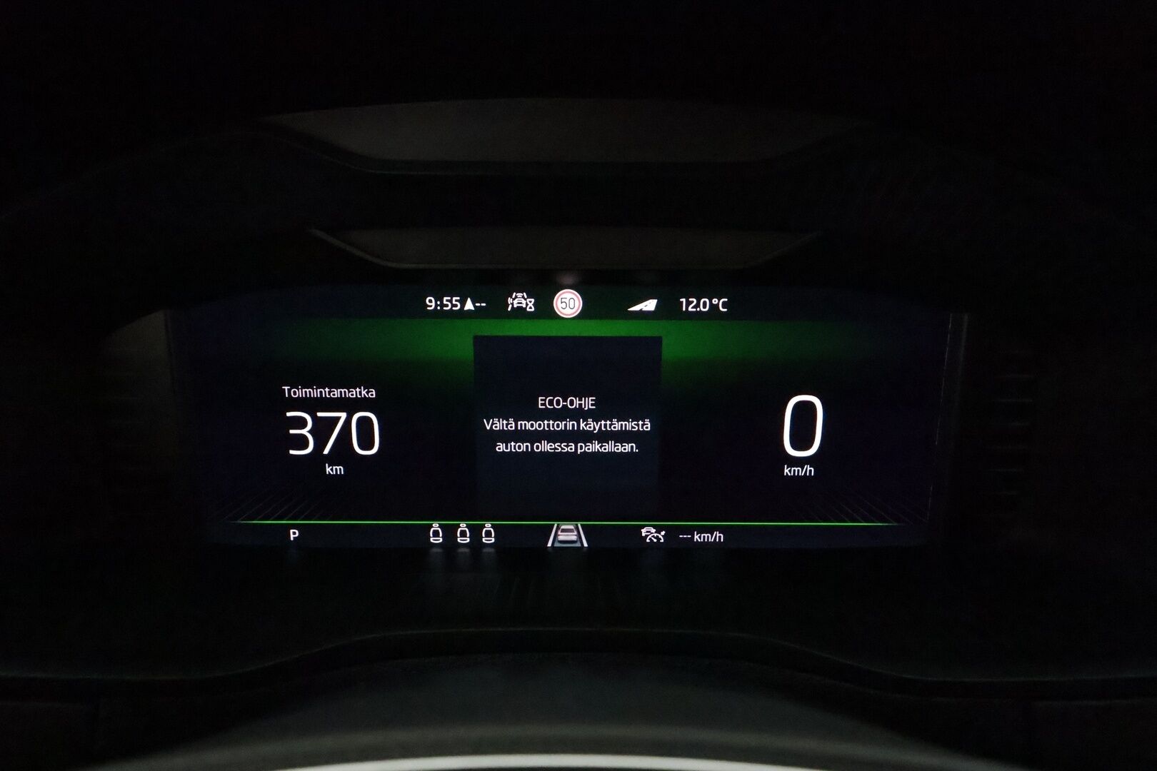 Skoda Karoq 2023 2.0 TDI 115 Style DSG *Webasto / Koukku / ACC / Matrix-LED / P.kamera / Navi / Kaistavahti / Keyless* - 1-om Suomi-auto / Kahdet Renkaat