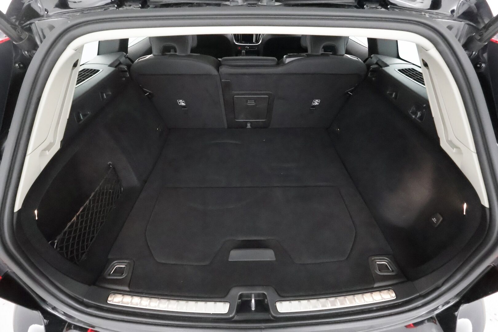 Volvo V60 2023 B3 MHEV Business Core DCT aut - | Pilot assist | Webasto | P.Kamera | LED | Keyless | Apple&Android | 1.Om Suomi-auto | Merkkihuollettu | Kahdet Renkaat