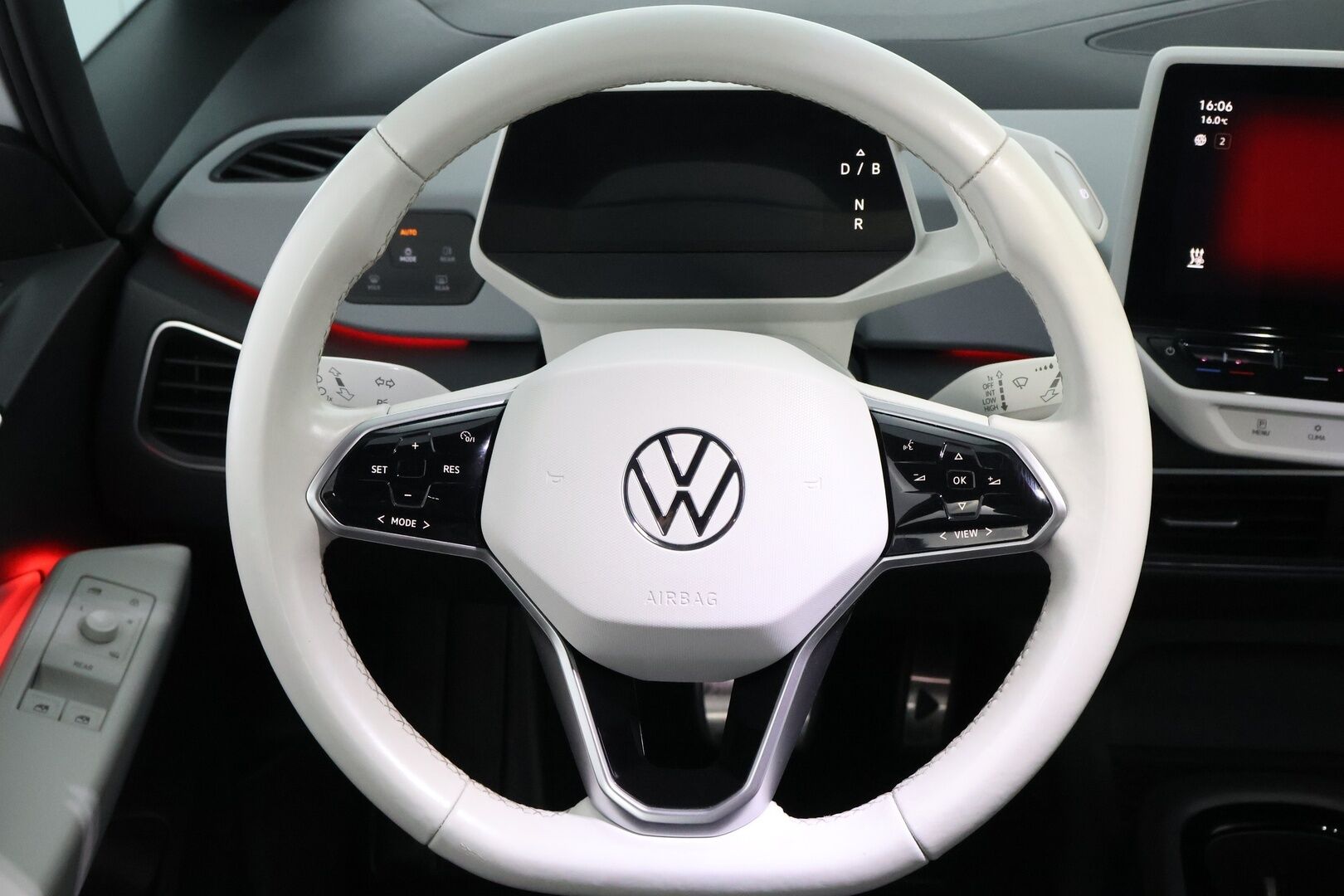 Volkswagen ID.3 2020 Pro S Tour 150kW, akku 77kWh - Digimittari / Kangas-Alcantara / Vakkari / Lisälämmitin / Navi / Apple&Android / LED / 2x Renkaat aluvantein!