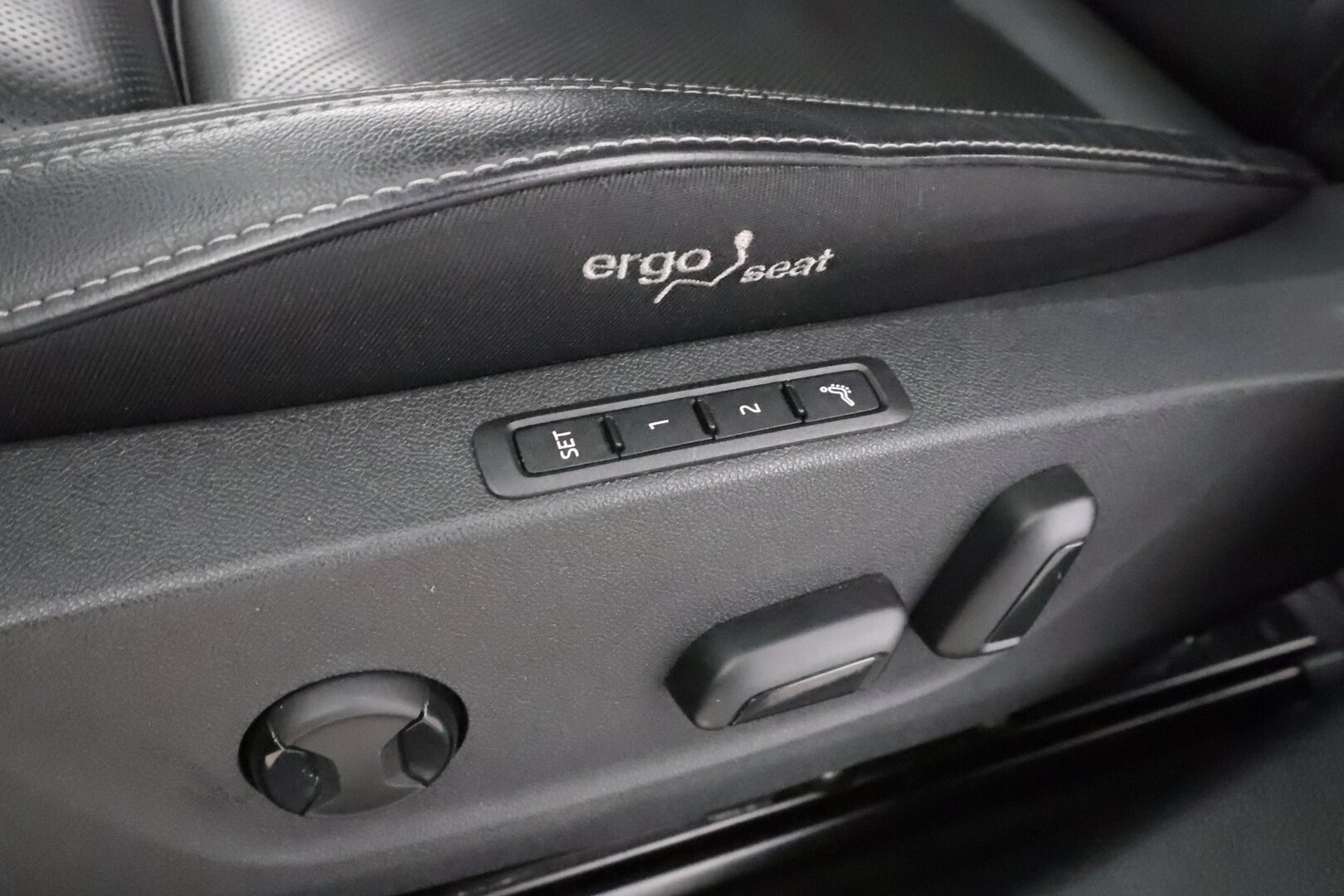 Skoda Octavia 2021 Combi 1,4 TSI PHEV Style iV DSG * ACC / Ilmastoidut&Hierovat Sportnahat / Canton / HUD / Webasto / Matrix / P.Kamera * - Kahdet renkaat aluvanteilla