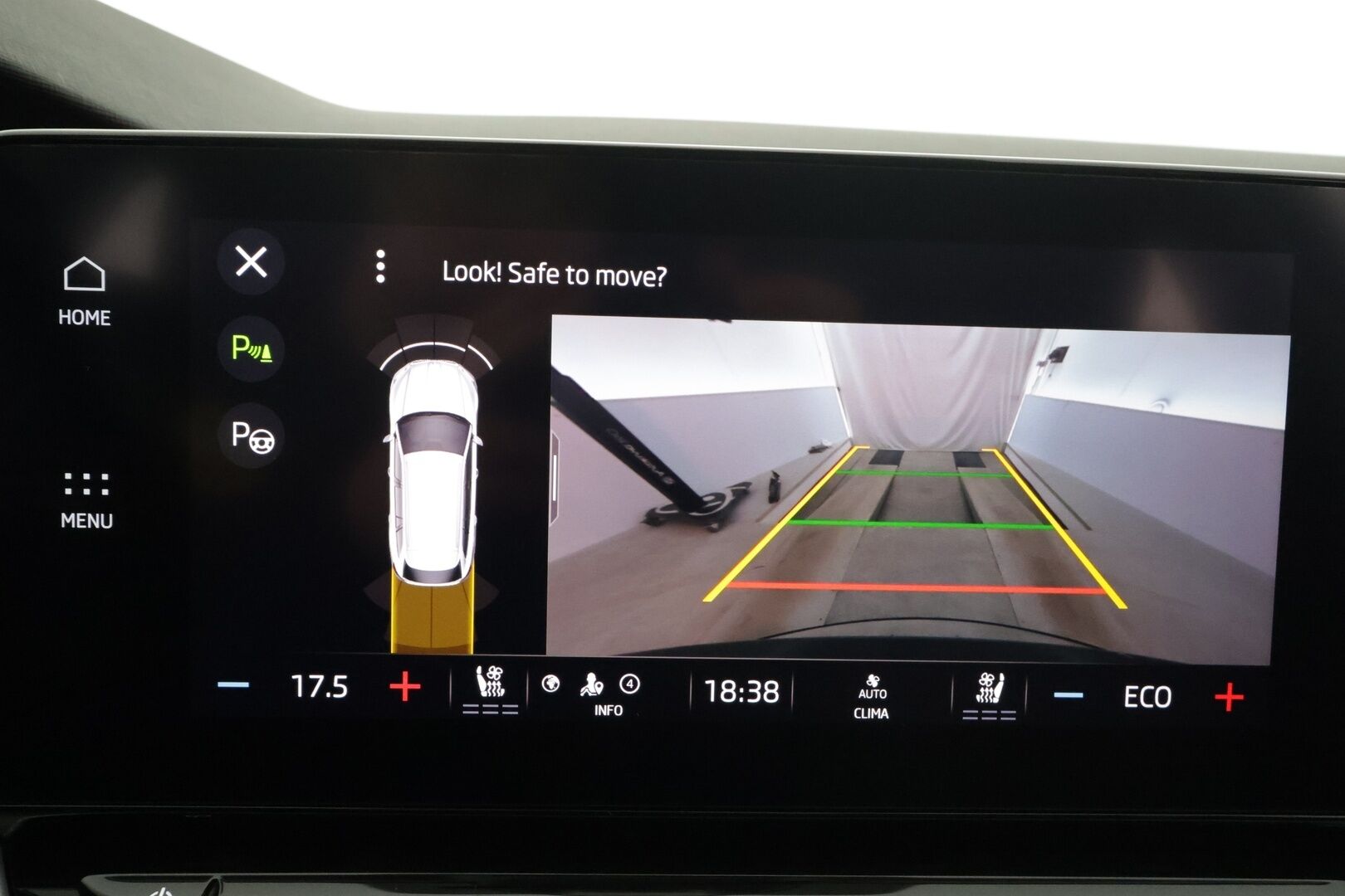 Skoda Octavia 2021 Combi 1,4 TSI PHEV Style iV DSG * ACC / Ilmastoidut&Hierovat Sportnahat / Canton / HUD / Webasto / Matrix / P.Kamera * - Kahdet renkaat aluvanteilla