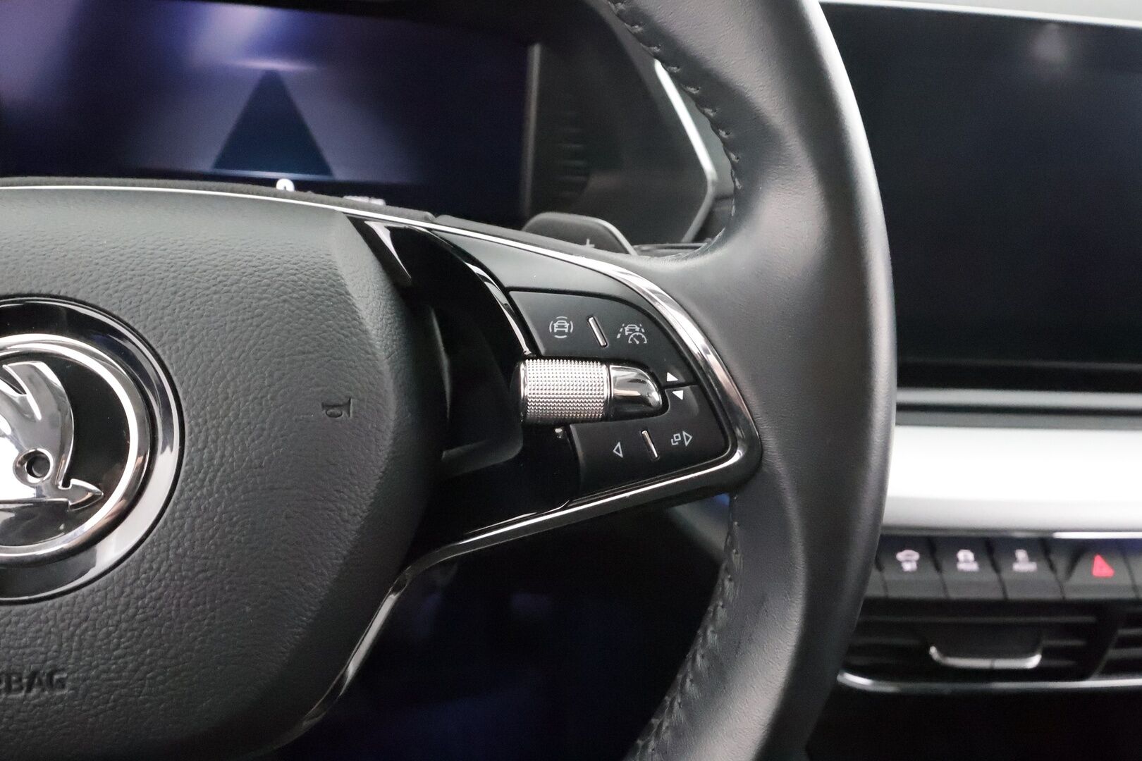 Skoda Octavia 2021 Combi 1,4 TSI PHEV Style iV DSG - | ACC | Ilmastoidut&Hierovat Sportnahat | Canton | HUD | Webasto | Matrix | P.Kamera | Supervarusteet! | Kahdet renkaat aluvanteilla |