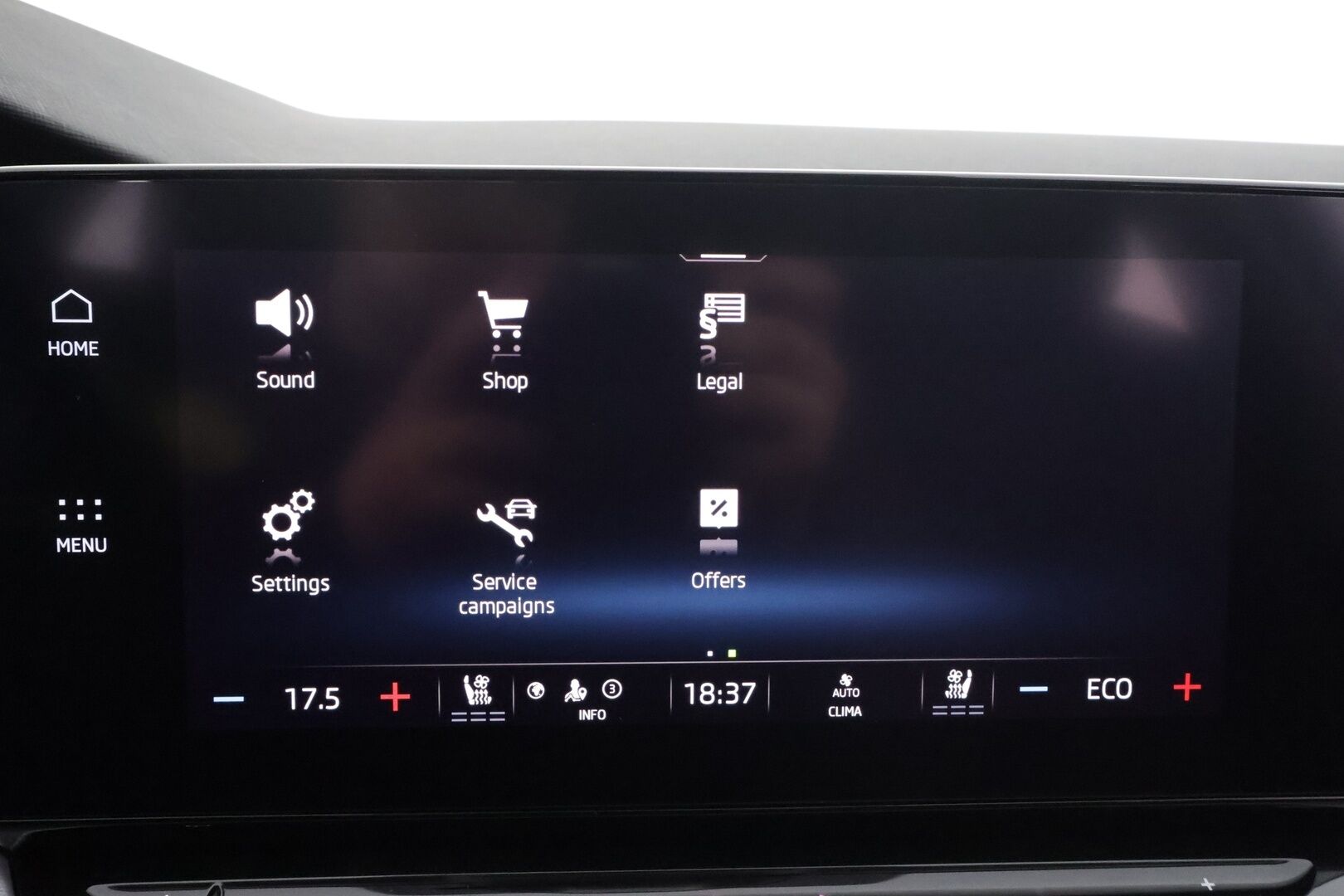 Skoda Octavia 2021 Combi 1,4 TSI PHEV Style iV DSG * ACC / Ilmastoidut&Hierovat Sportnahat / Canton / HUD / Webasto / Matrix / P.Kamera * - Kahdet renkaat aluvanteilla