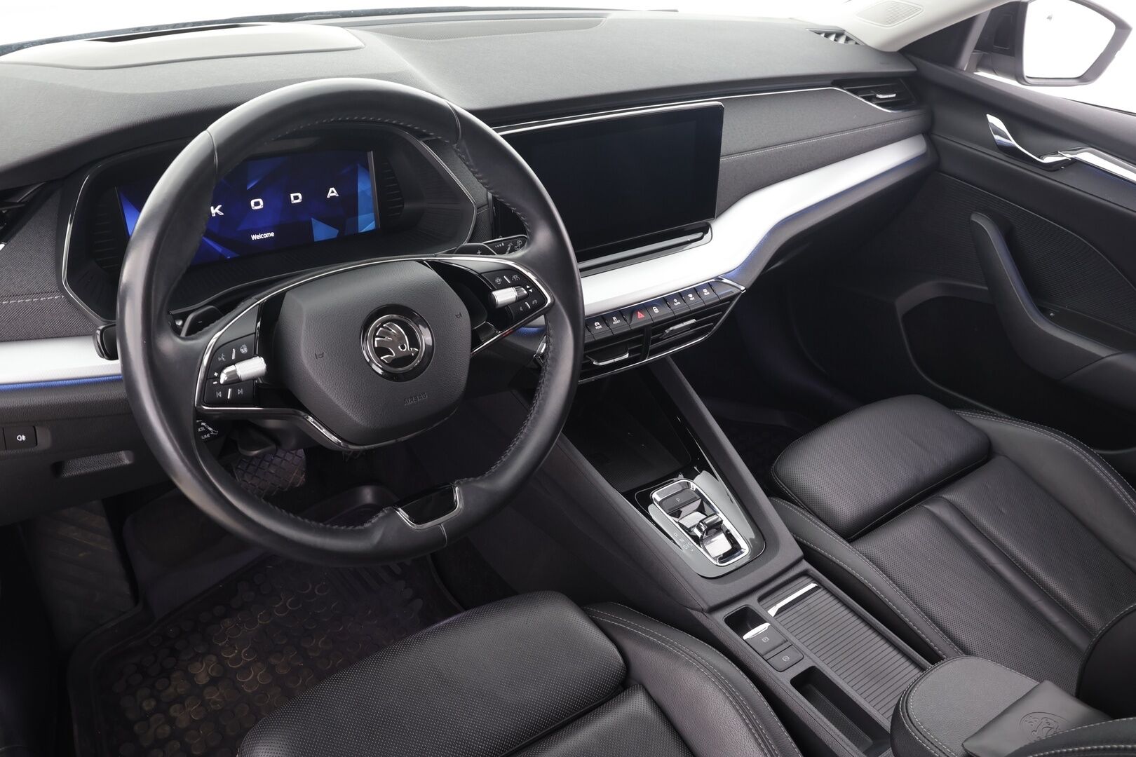 Skoda Octavia 2021 Combi 1,4 TSI PHEV Style iV DSG - | ACC | Ilmastoidut&Hierovat Sportnahat | Canton | HUD | Webasto | Matrix | P.Kamera | Supervarusteet! | Kahdet renkaat aluvanteilla |