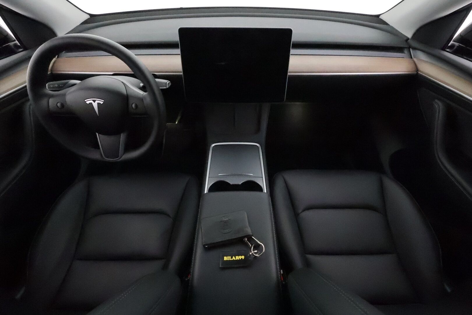 Tesla Model Y 2022 Long Range **Lämpöpumppu / Lasikatto / Matrix-LED / Adapt.Vakkari / P.Kamera / Muistipenkki / Navi / Keyless** - 3,99 % KORKOTARJOUS TÄHÄN AUTOON - Kahdet Renkaat