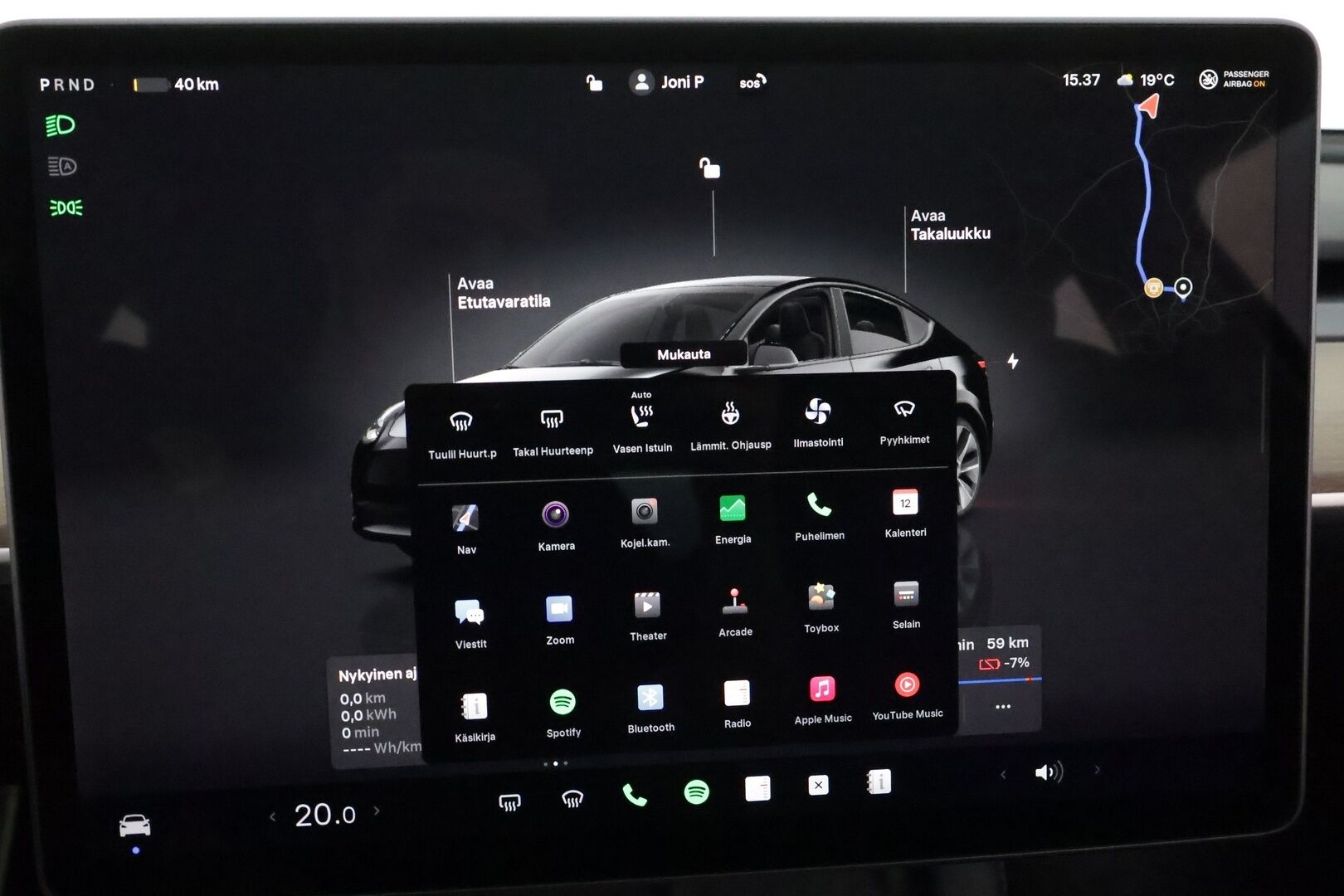 Tesla Model Y 2022 Long Range **Lämpöpumppu / Lasikatto / Matrix-LED / Adapt.Vakkari / P.Kamera / Muistipenkki / Navi / Keyless** - 3,99 % KORKOTARJOUS TÄHÄN AUTOON - Kahdet Renkaat