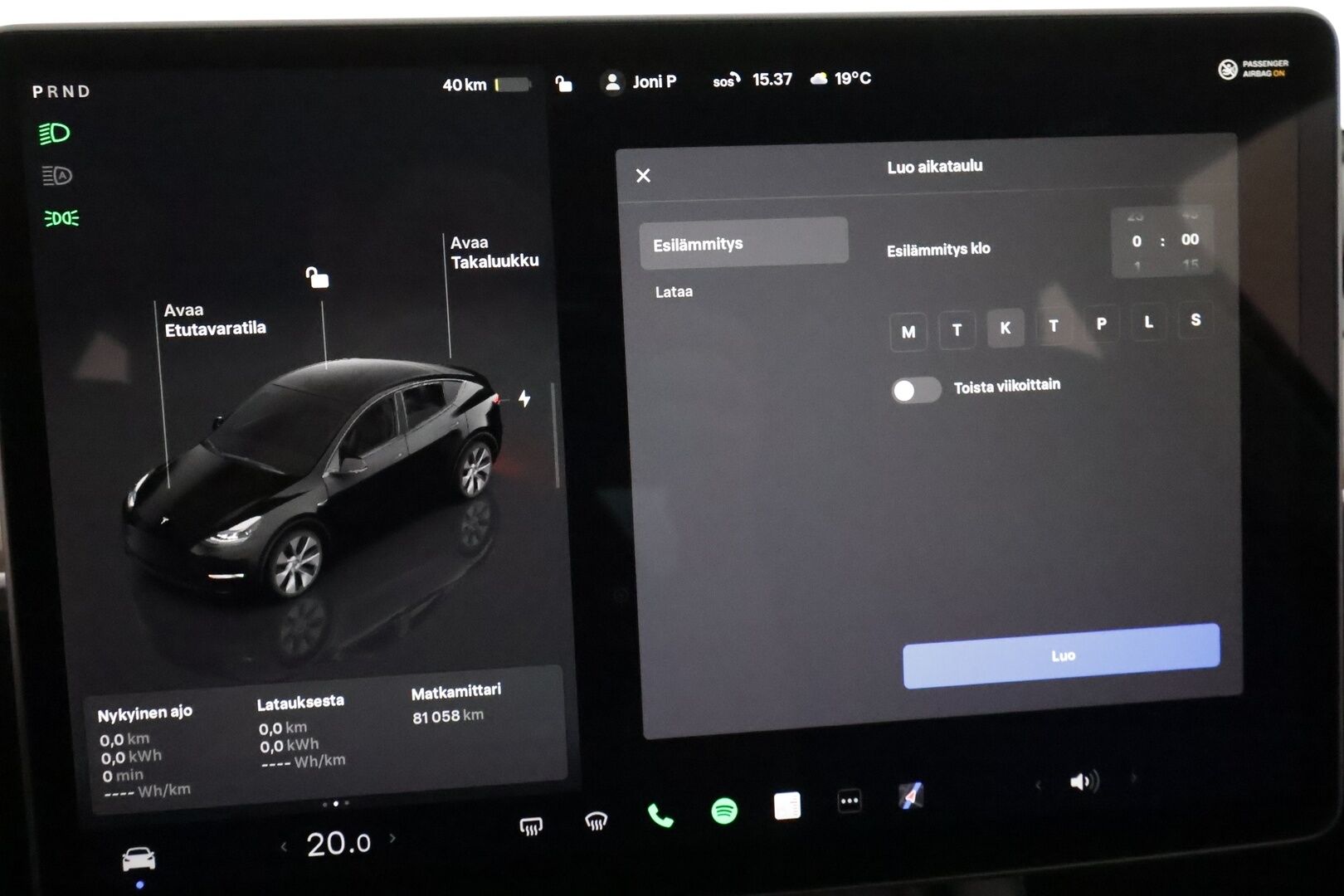 Tesla Model Y 2022 Long Range **Lämpöpumppu / Lasikatto / Matrix-LED / Adapt.Vakkari / P.Kamera / Muistipenkki / Navi / Keyless** - 3,99 % KORKOTARJOUS TÄHÄN AUTOON - Kahdet Renkaat