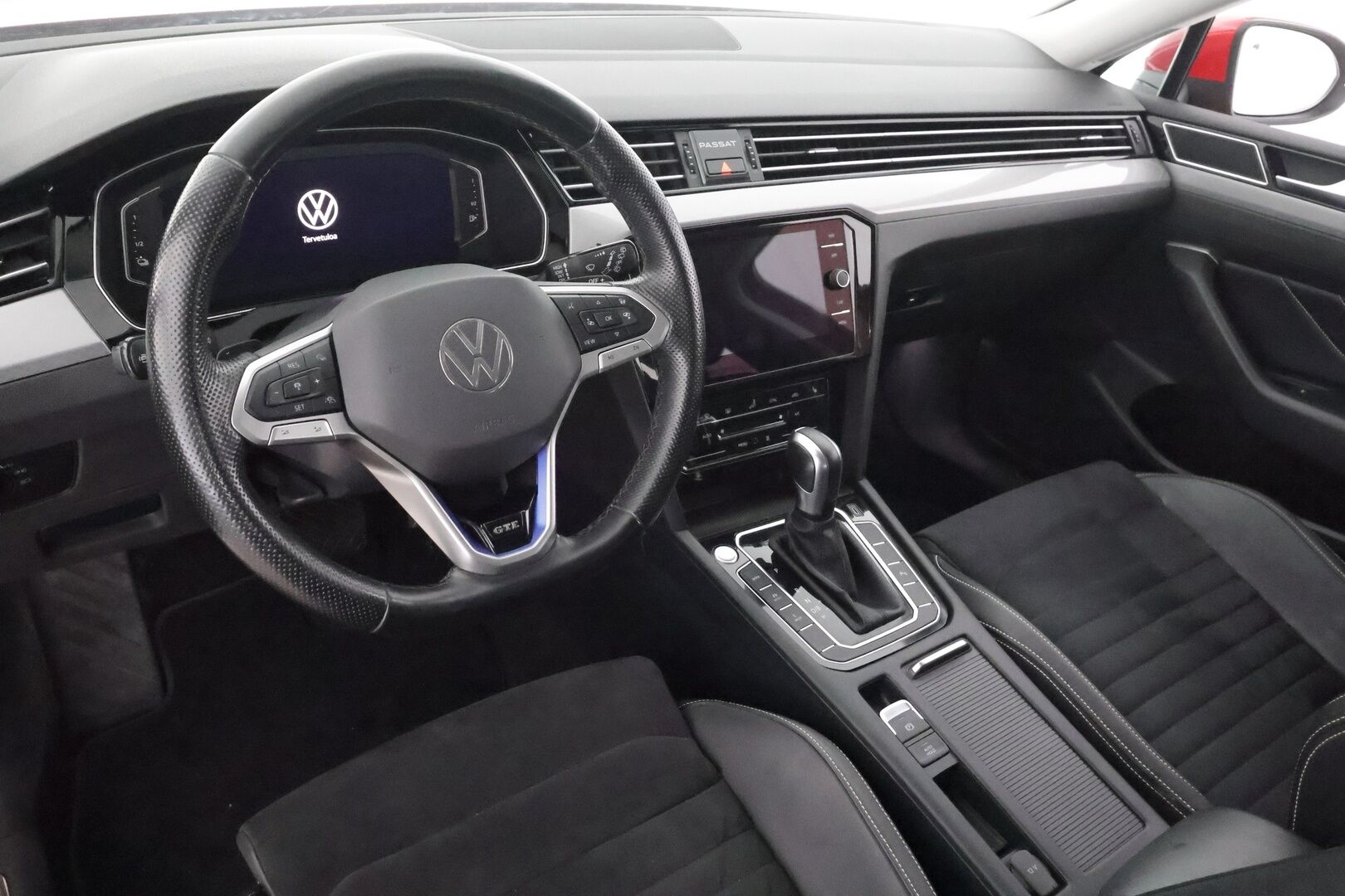 Volkswagen Passat 2021 Variant GTE Business Plug-In Hybrid 160 kW DSG-automaatti - | ACC | Koukku | Webasto | Digimittaristo | Nahka-alcantara | P.kamera | Navi | Lane Assist | App-Connect | LED | Lämm. ratti | 2x renkaat aluin | 