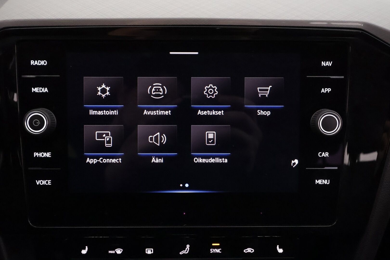 Volkswagen Passat 2021 Variant GTE Business Plug-In Hybrid 160 kW DSG-automaatti - | ACC | Koukku | Webasto | Digimittaristo | Nahka-alcantara | P.kamera | Navi | Lane Assist | App-Connect | LED | Lämm. ratti | 2x renkaat aluin | 
