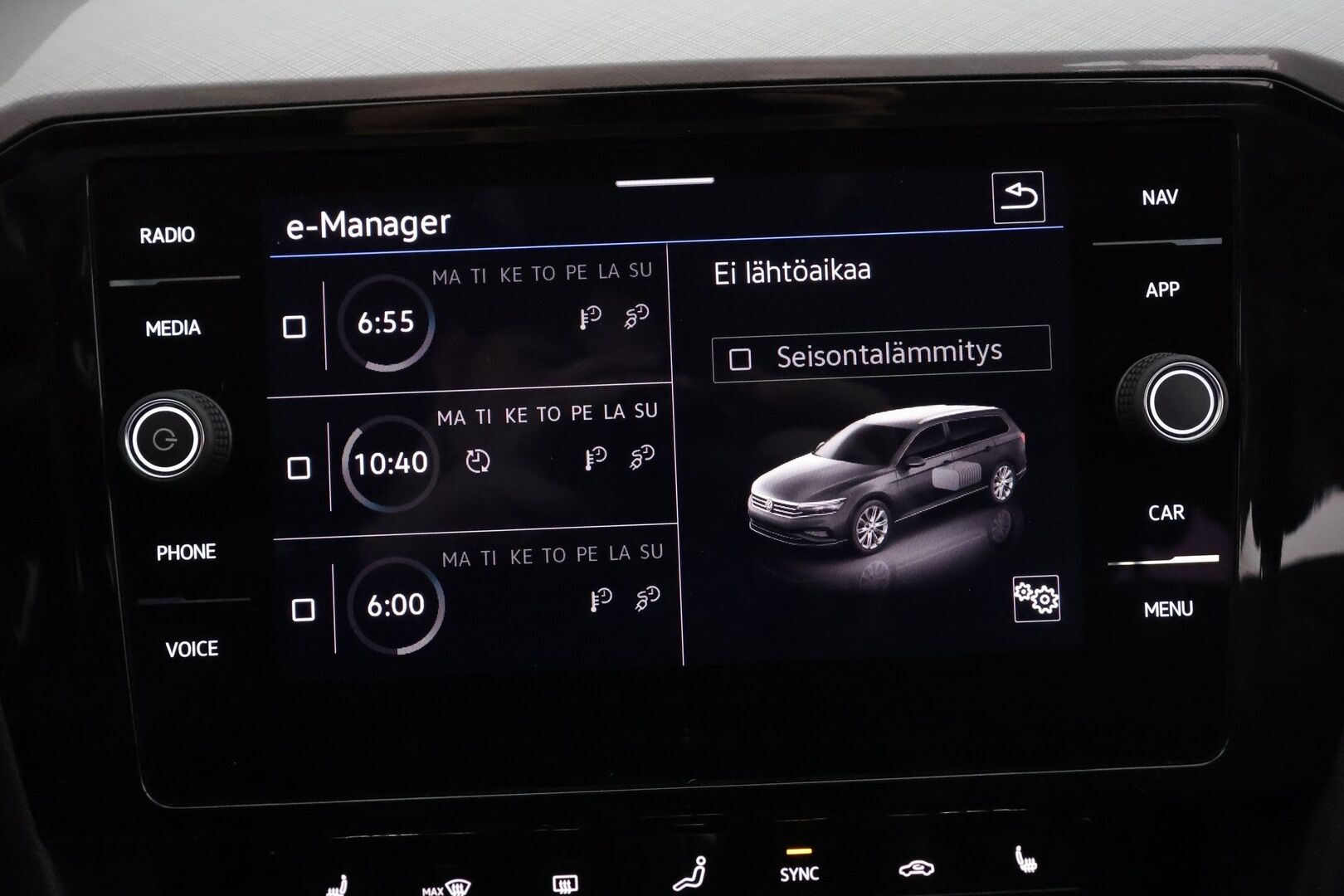 Volkswagen Passat 2021 Variant GTE Business Plug-In Hybrid 160 kW DSG-automaatti - | ACC | Koukku | Webasto | Digimittaristo | Nahka-alcantara | P.kamera | Navi | Lane Assist | App-Connect | LED | Lämm. ratti | 2x renkaat aluin | 